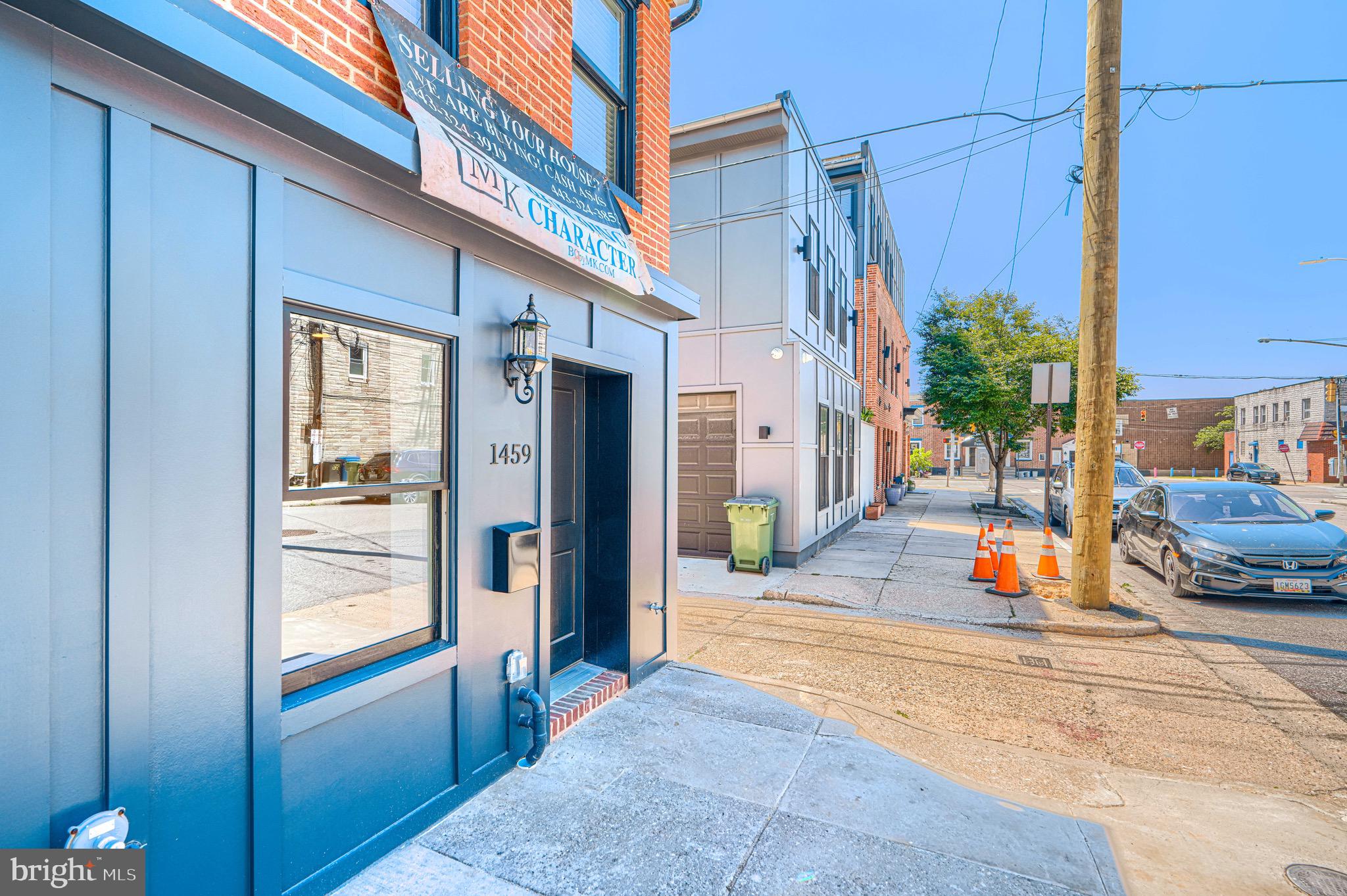 LOCUST POINT - Residential