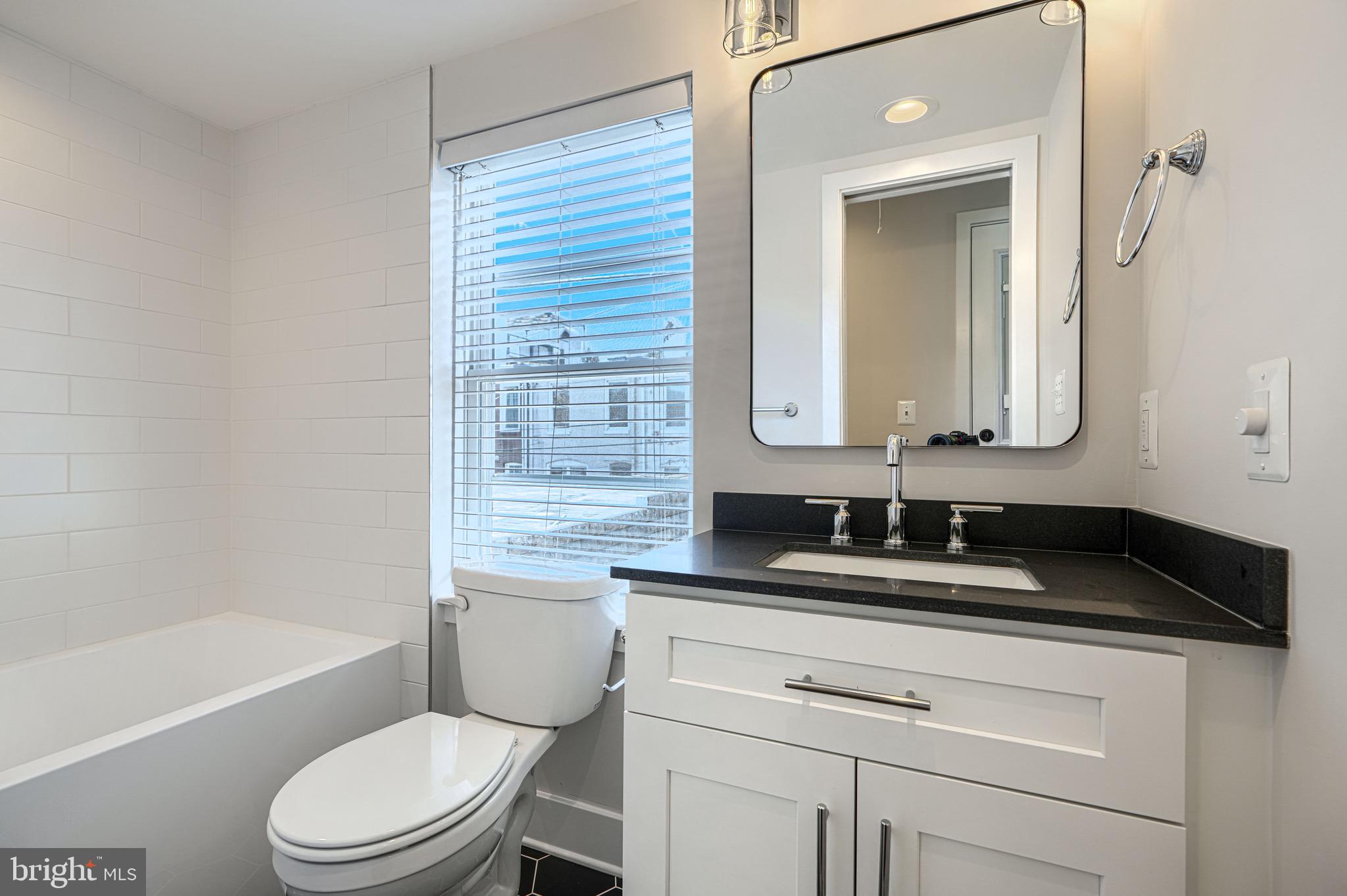 LOCUST POINT - Residential