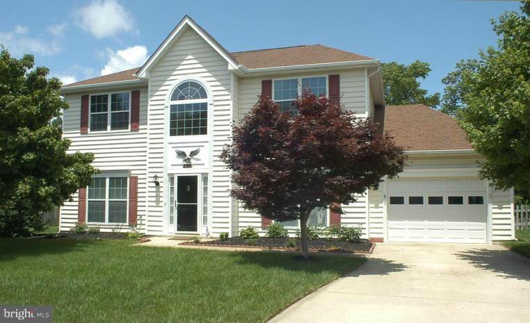 Enjoy a hassle free commute.  House is adorable in a great neighborhood close to beach and has hiking trails to walk your pet.