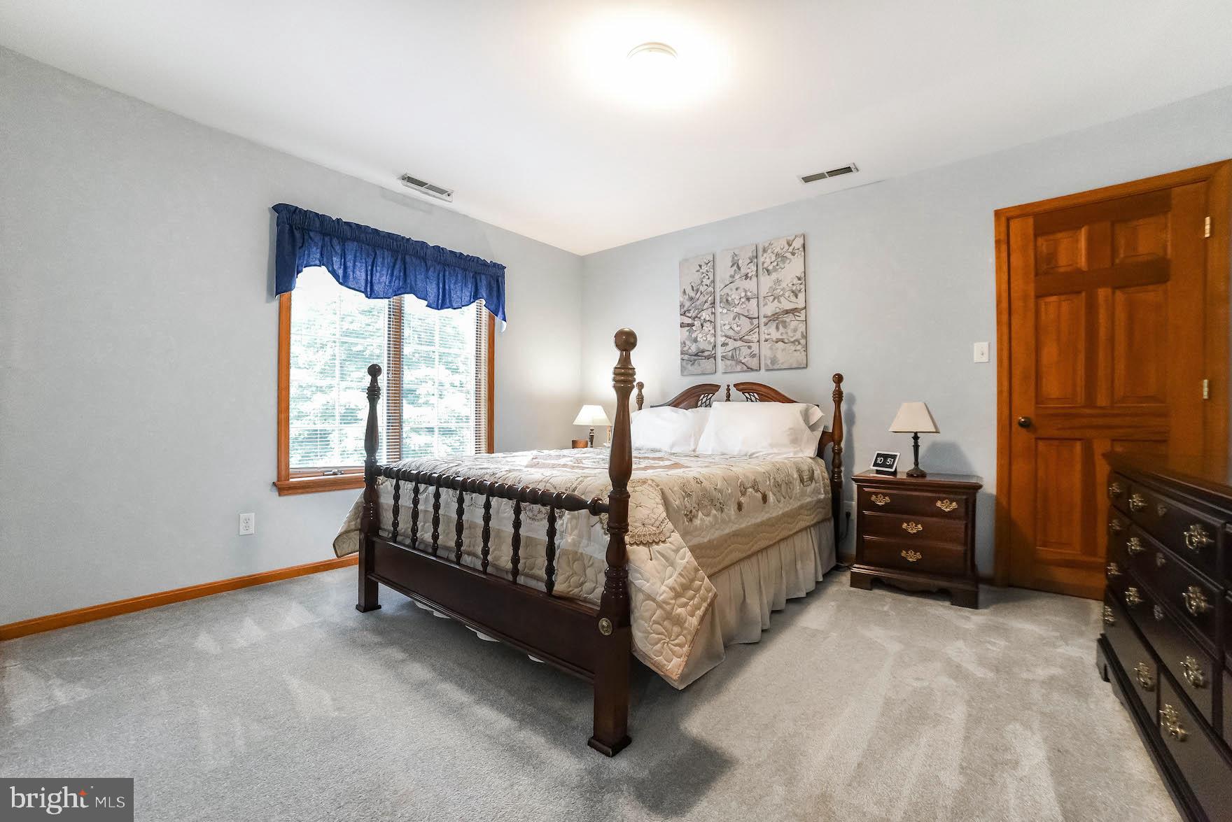 CHESTNUT RIDGE - Residential