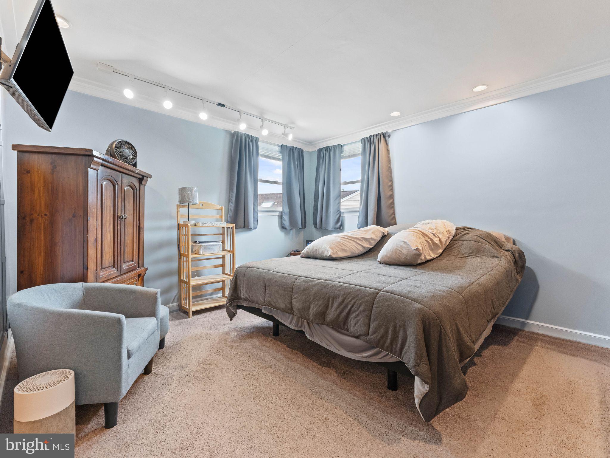 PINE VALLEY - Residential