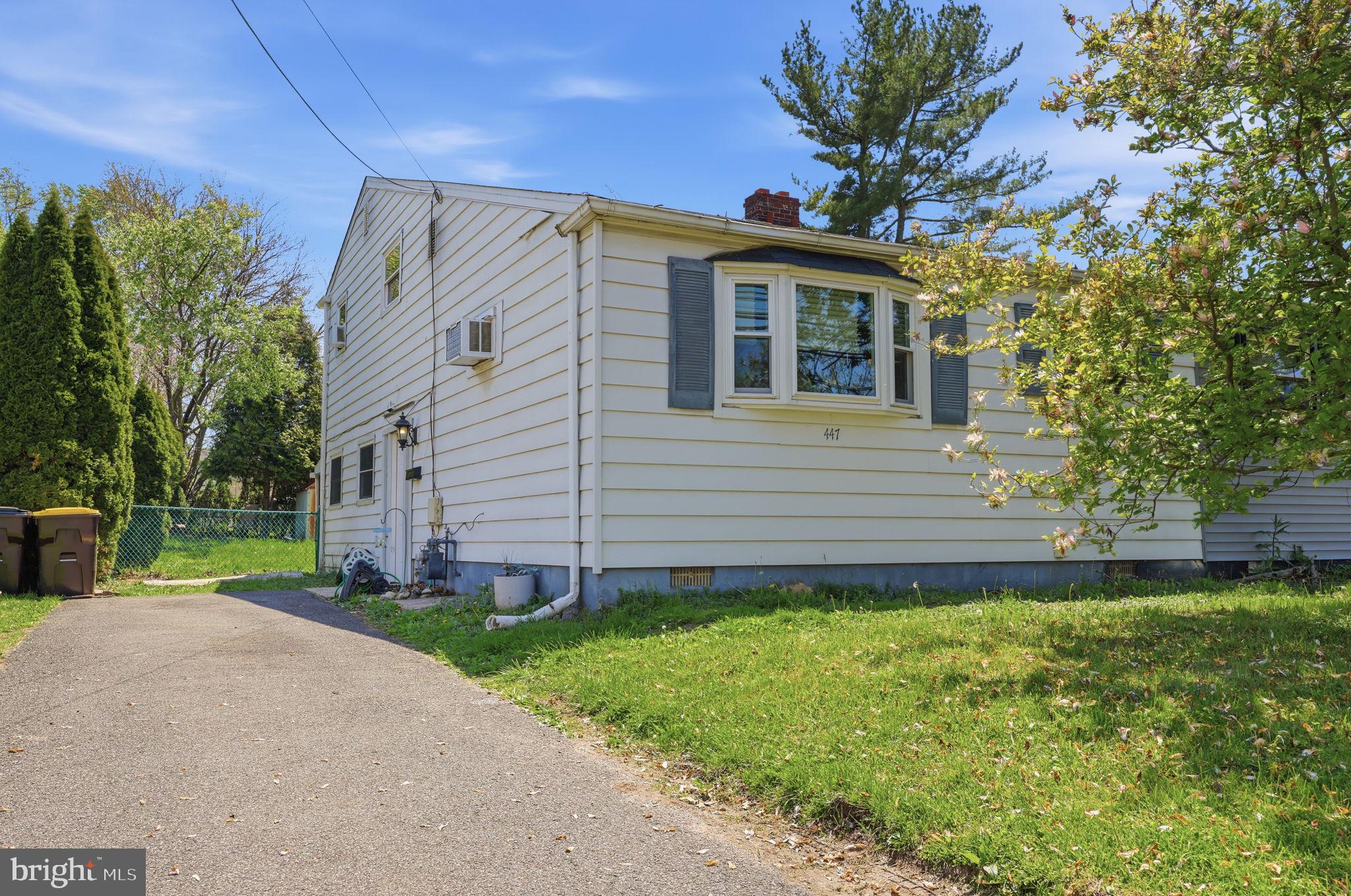 LANSDALE - Residential