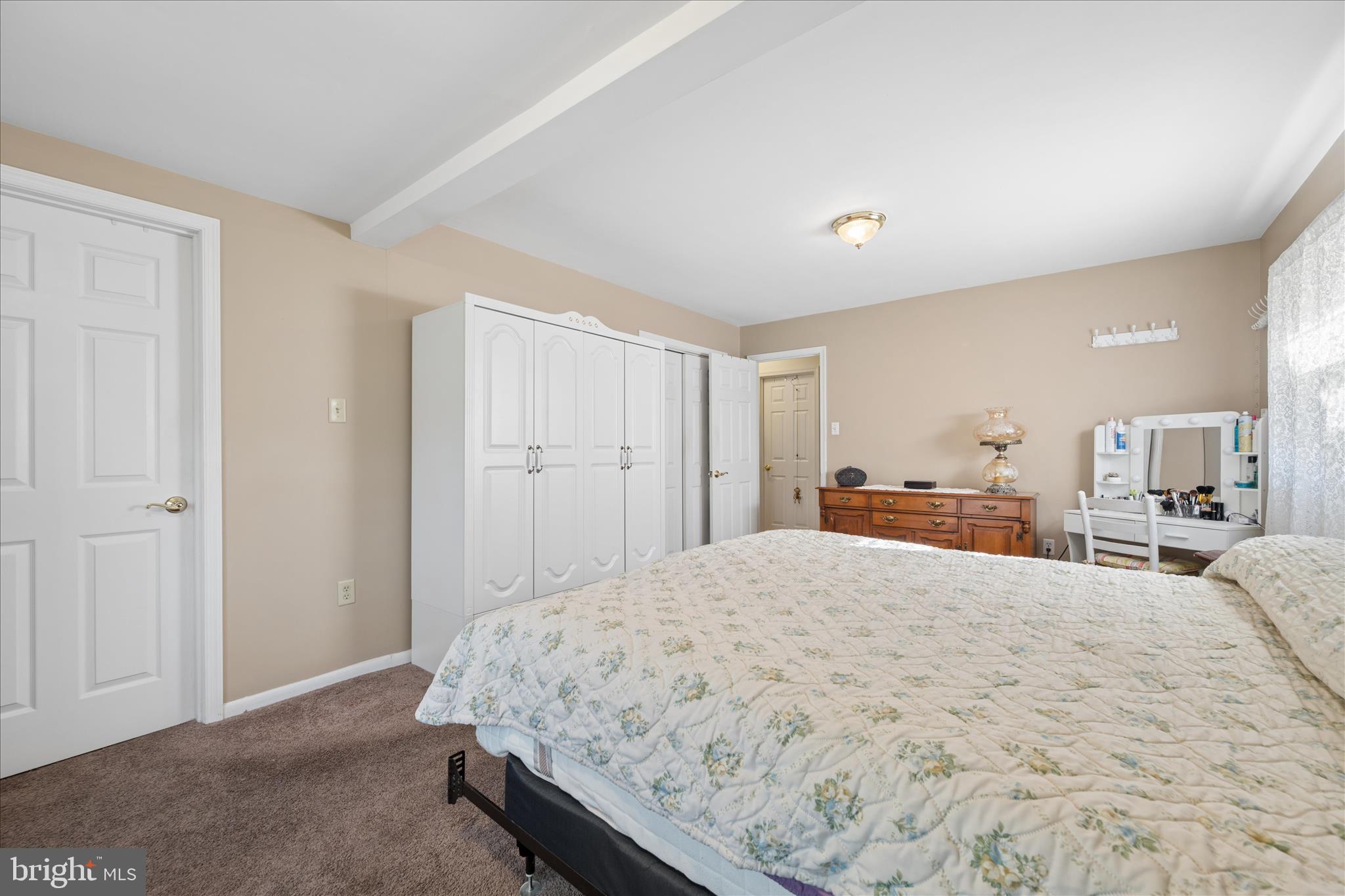 HALFWAY - Residential