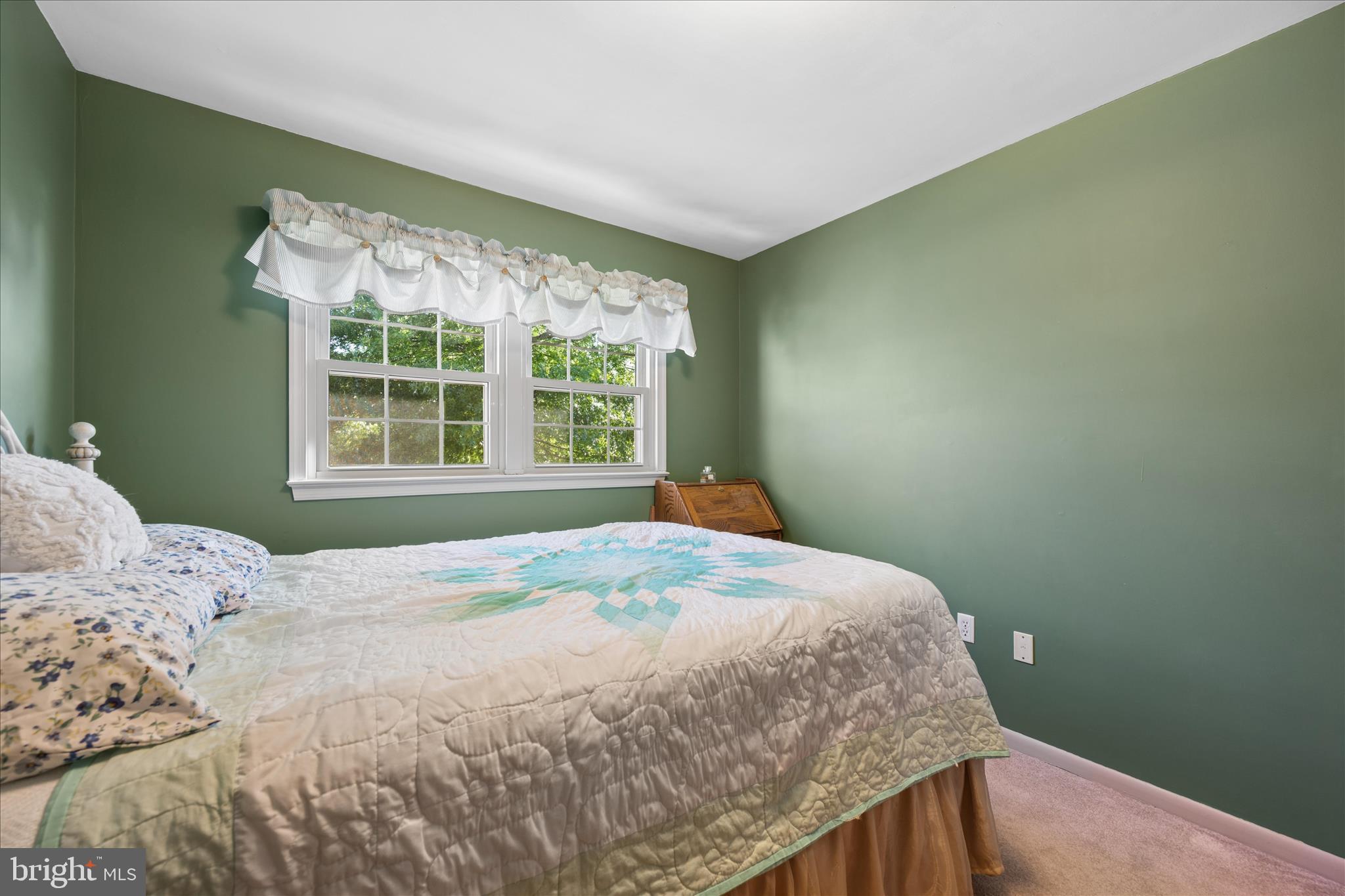 HALFWAY - Residential