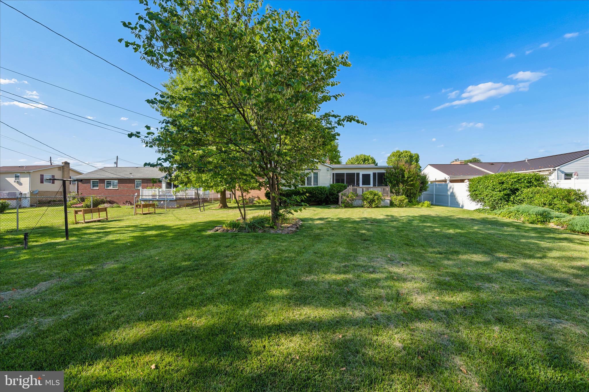 HALFWAY - Residential