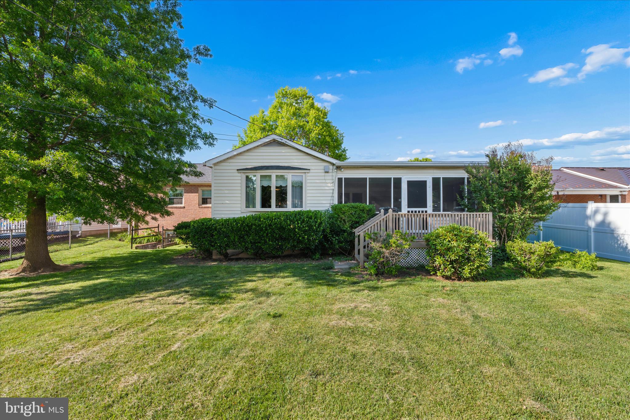 HALFWAY - Residential