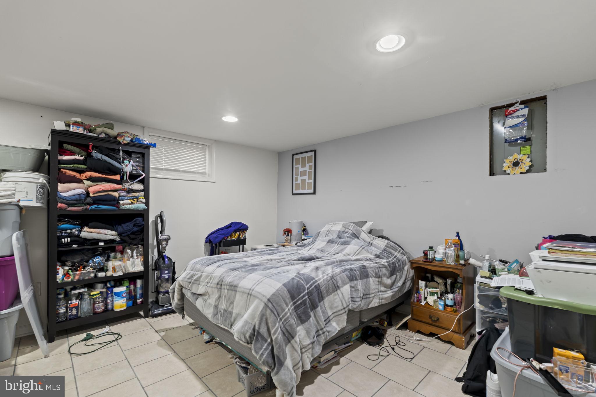 NEWPORTVILLE - Residential