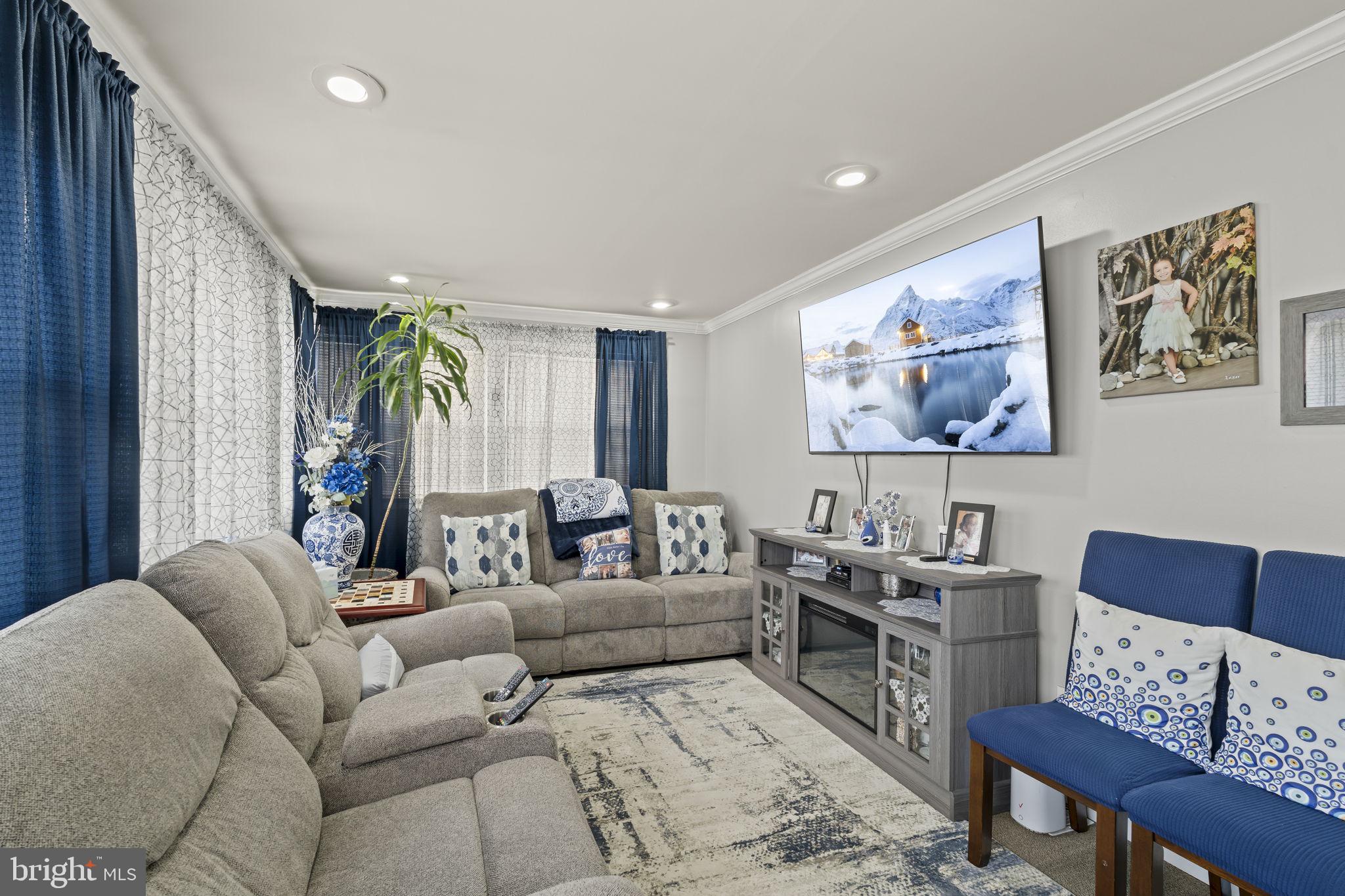 NEWPORTVILLE - Residential
