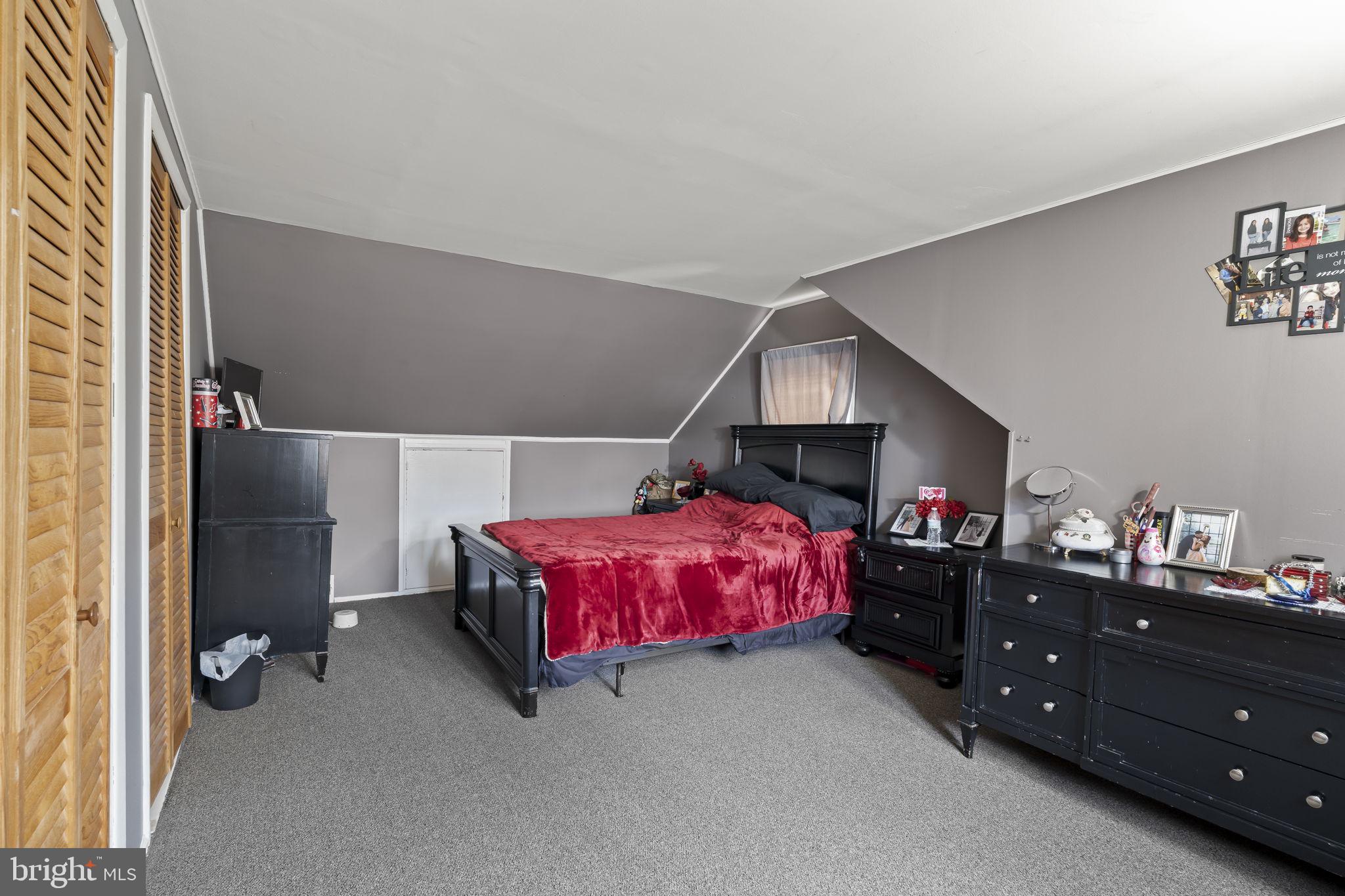 NEWPORTVILLE - Residential