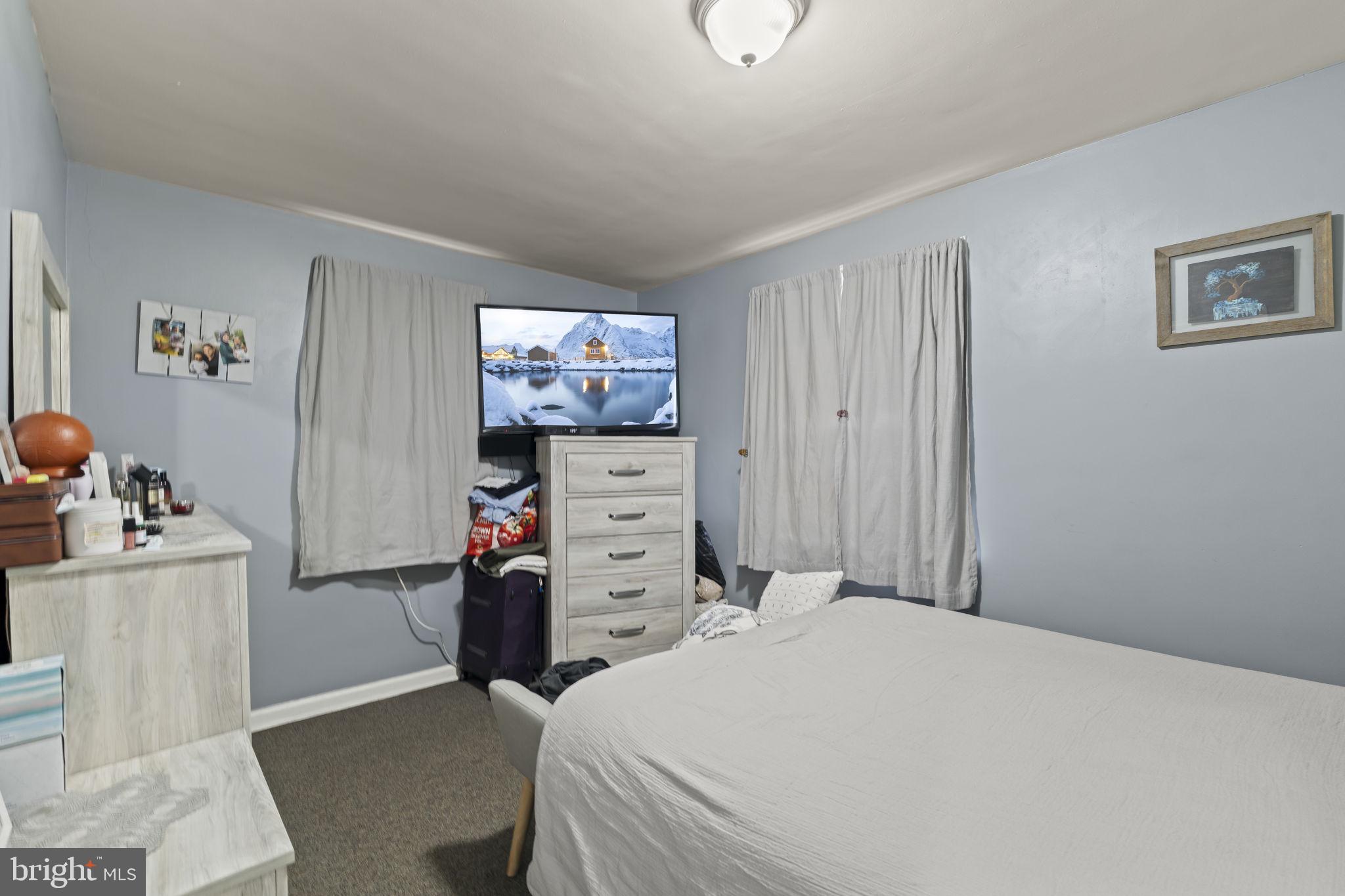 NEWPORTVILLE - Residential