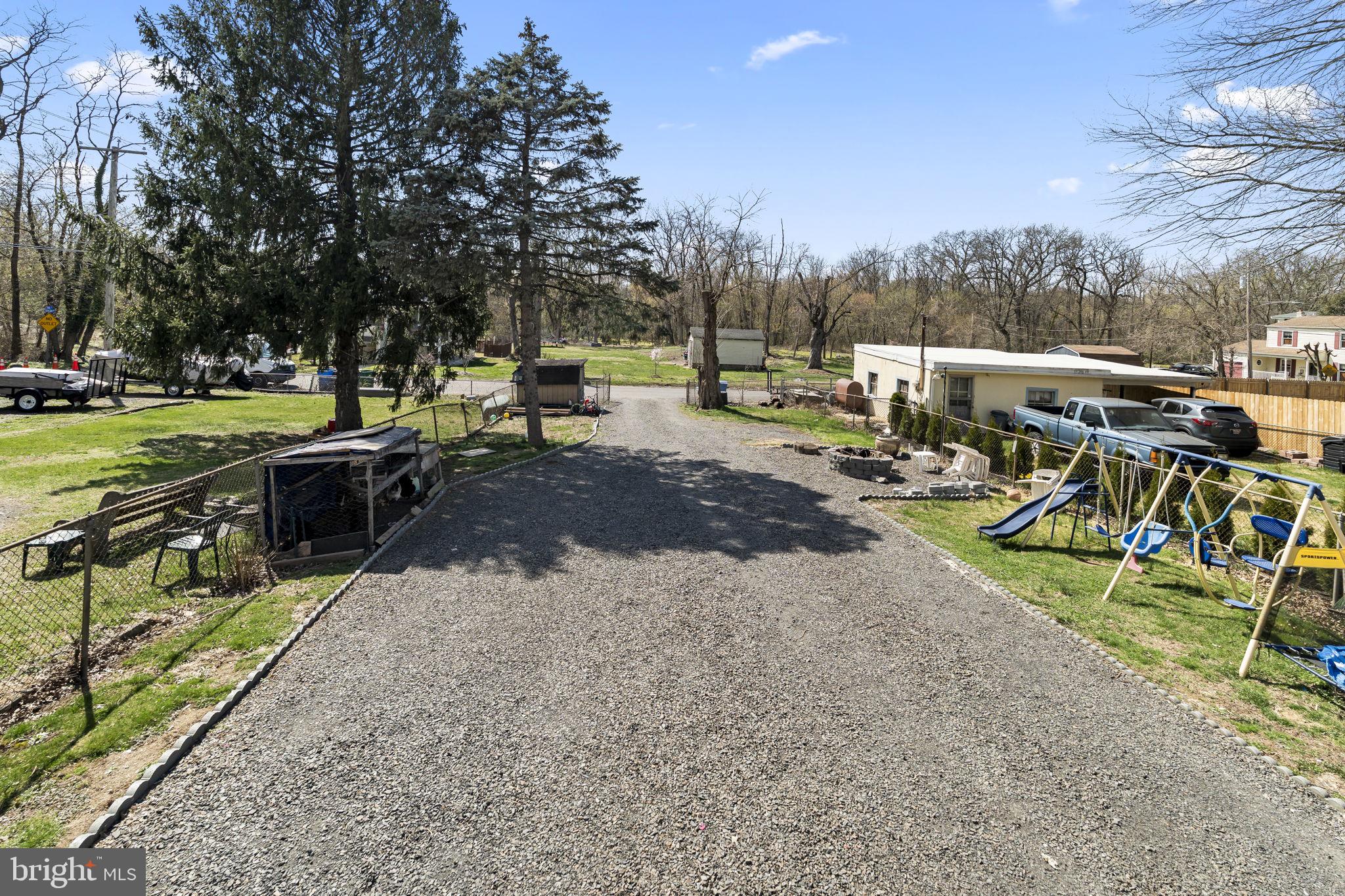 NEWPORTVILLE - Residential