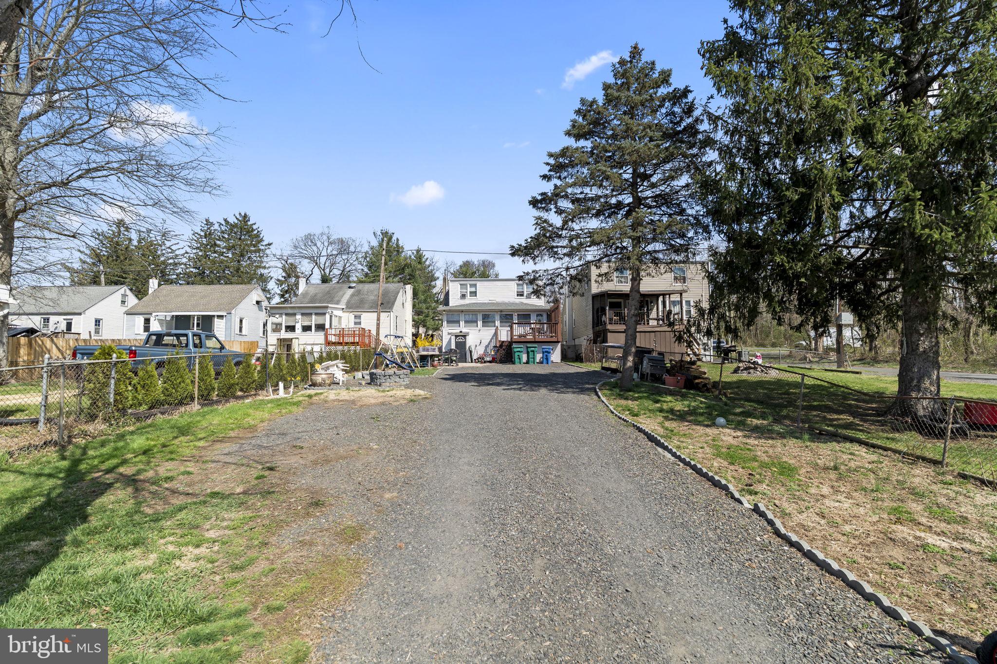 NEWPORTVILLE - Residential