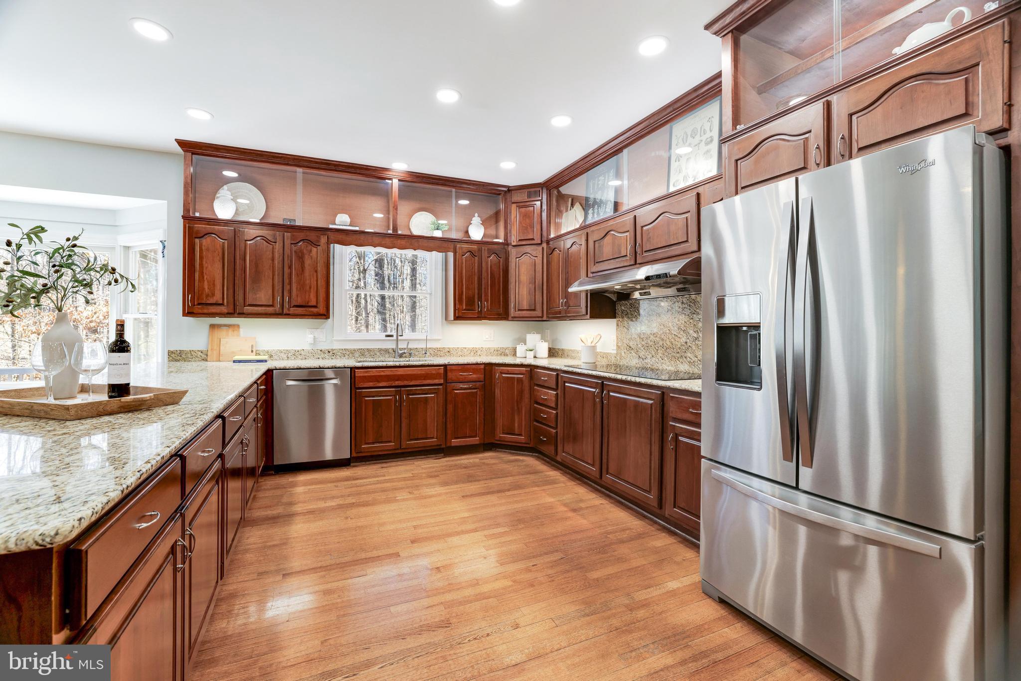 CHINQUAPIN MANOR - Residential