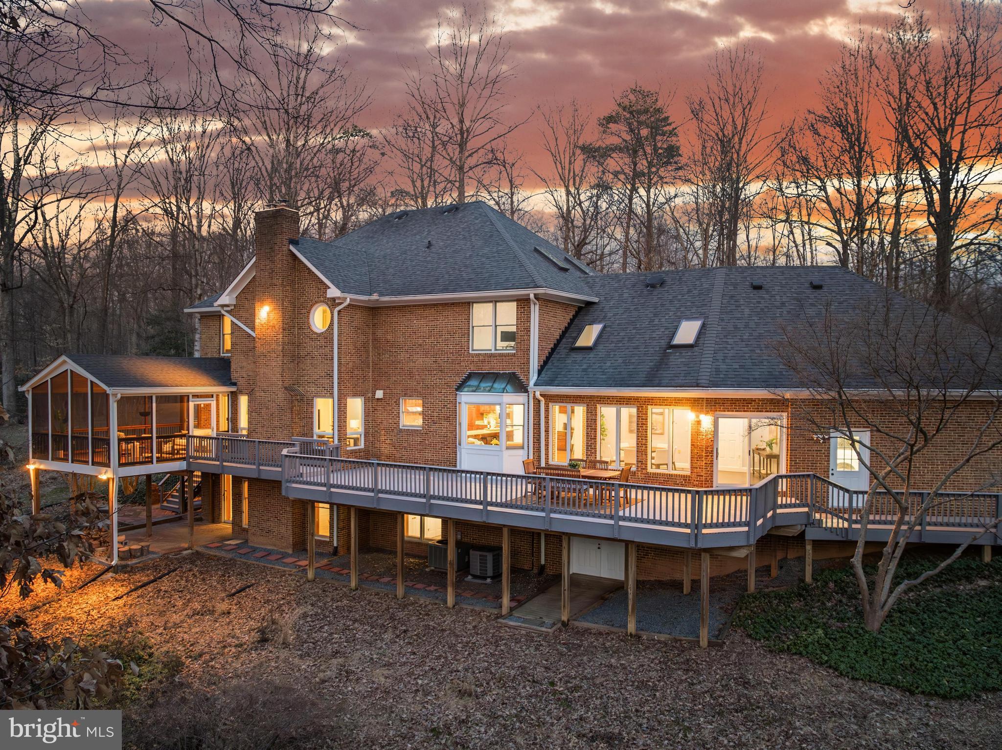 CHINQUAPIN MANOR - Residential