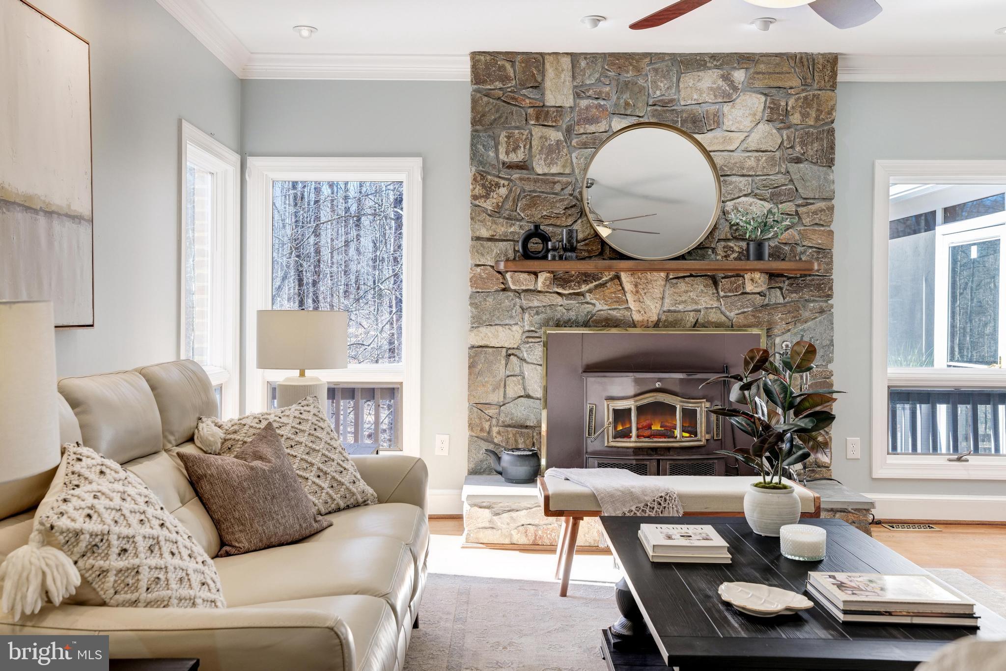 CHINQUAPIN MANOR - Residential