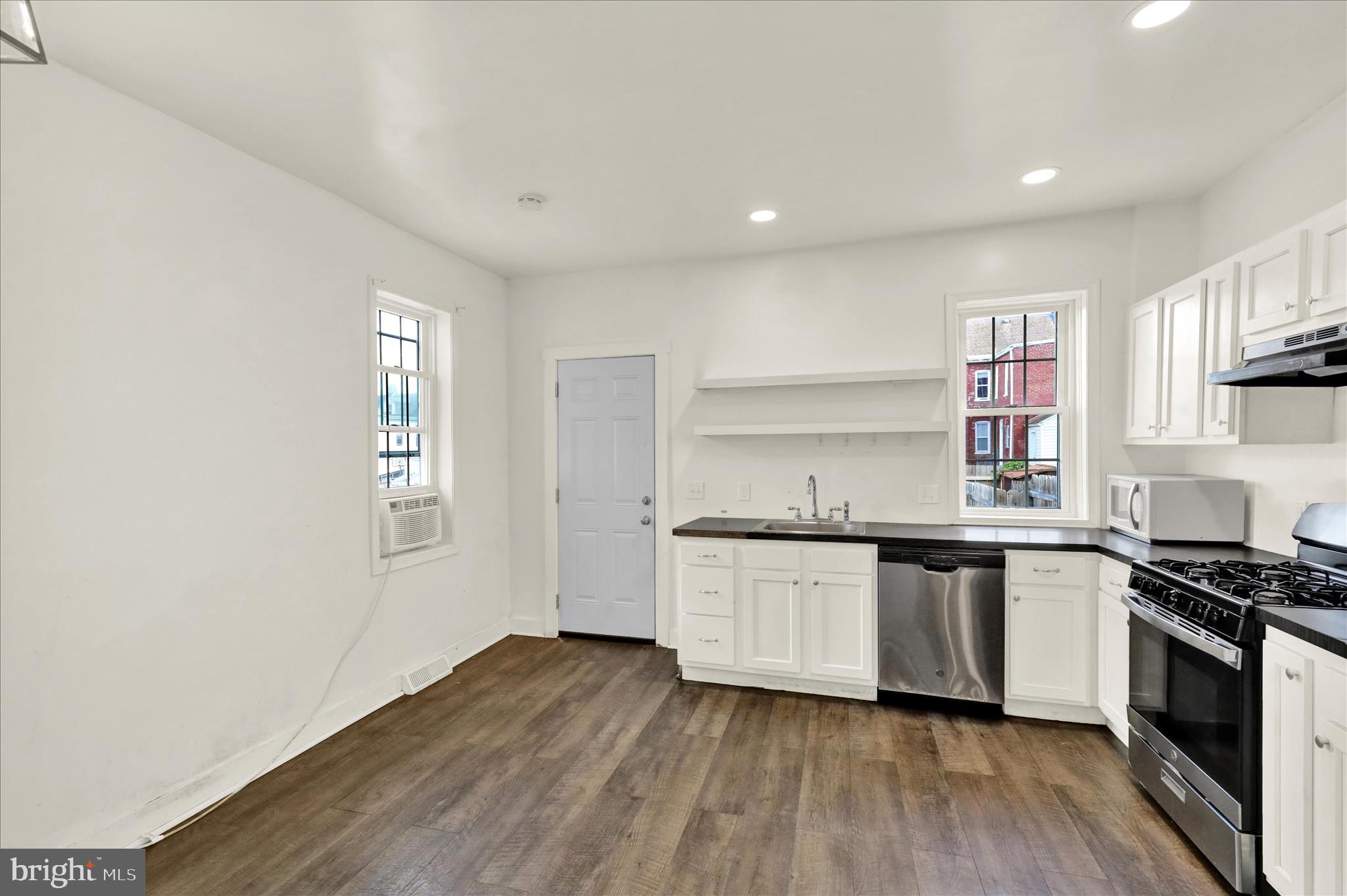 CABBAGE HILL - Residential