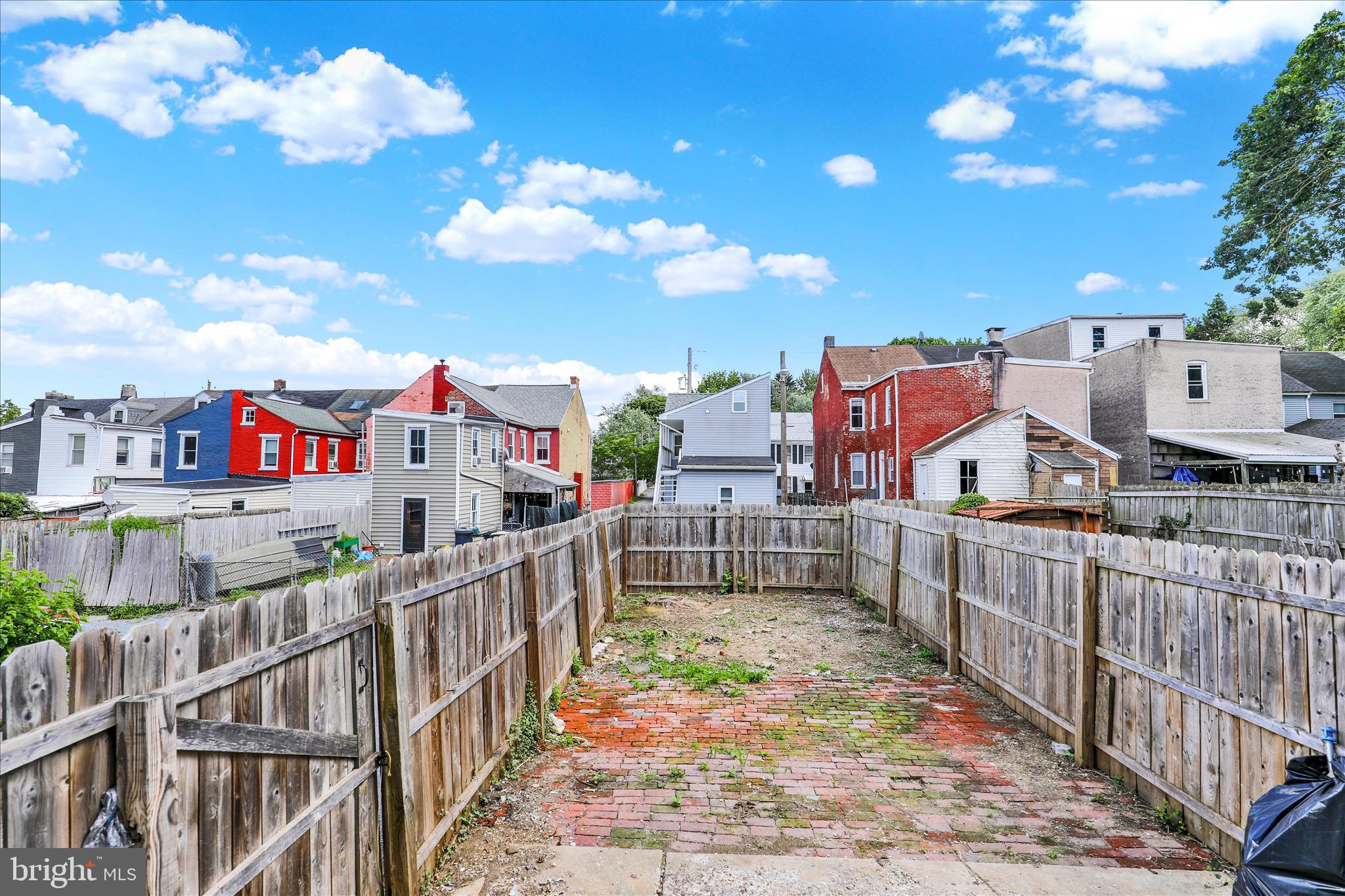 CABBAGE HILL - Residential