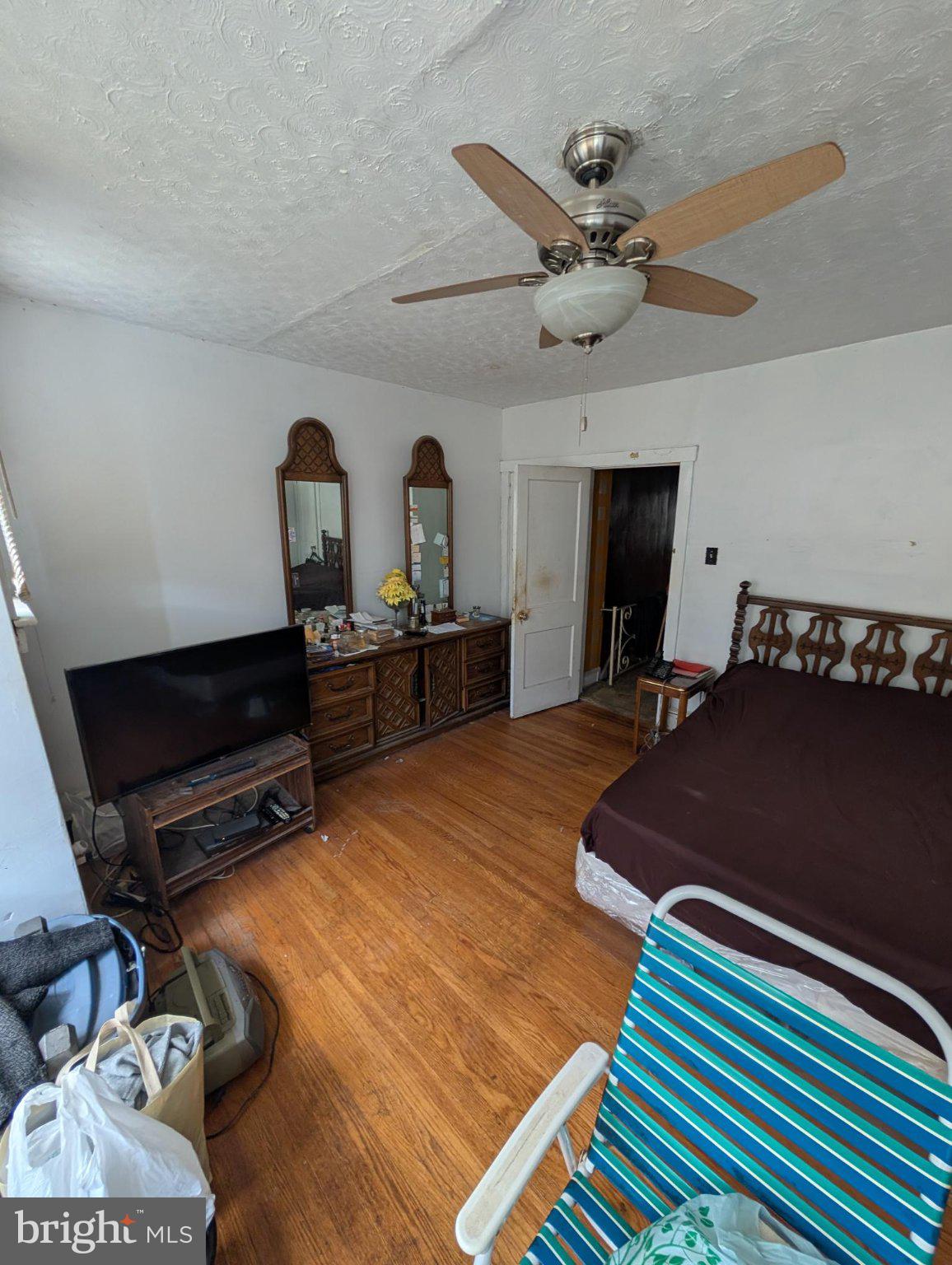 WEST OAK LANE - Residential
