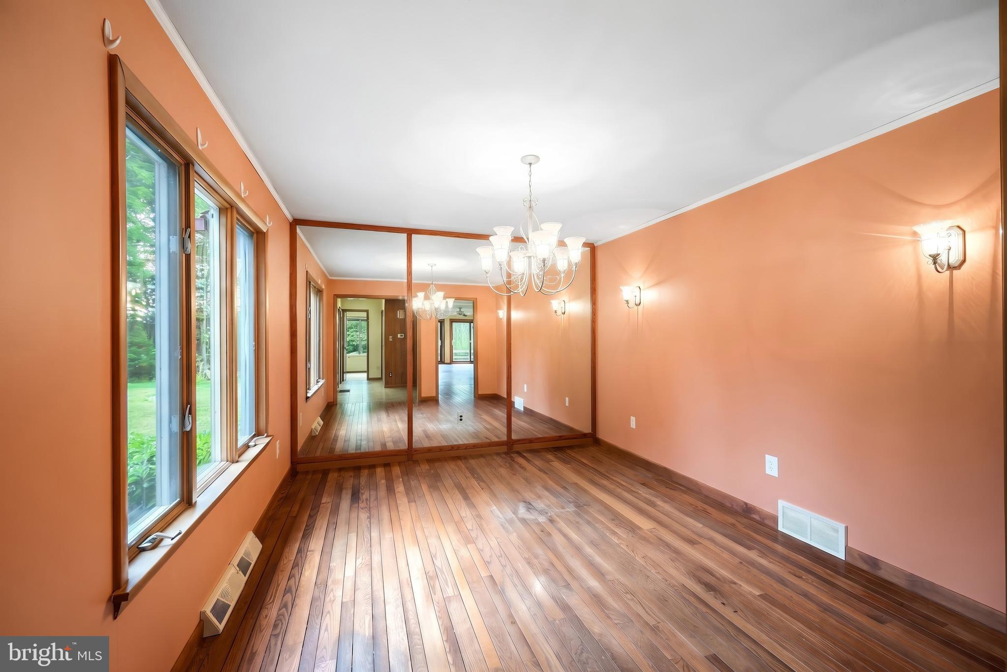 FOREST HILLS - Residential