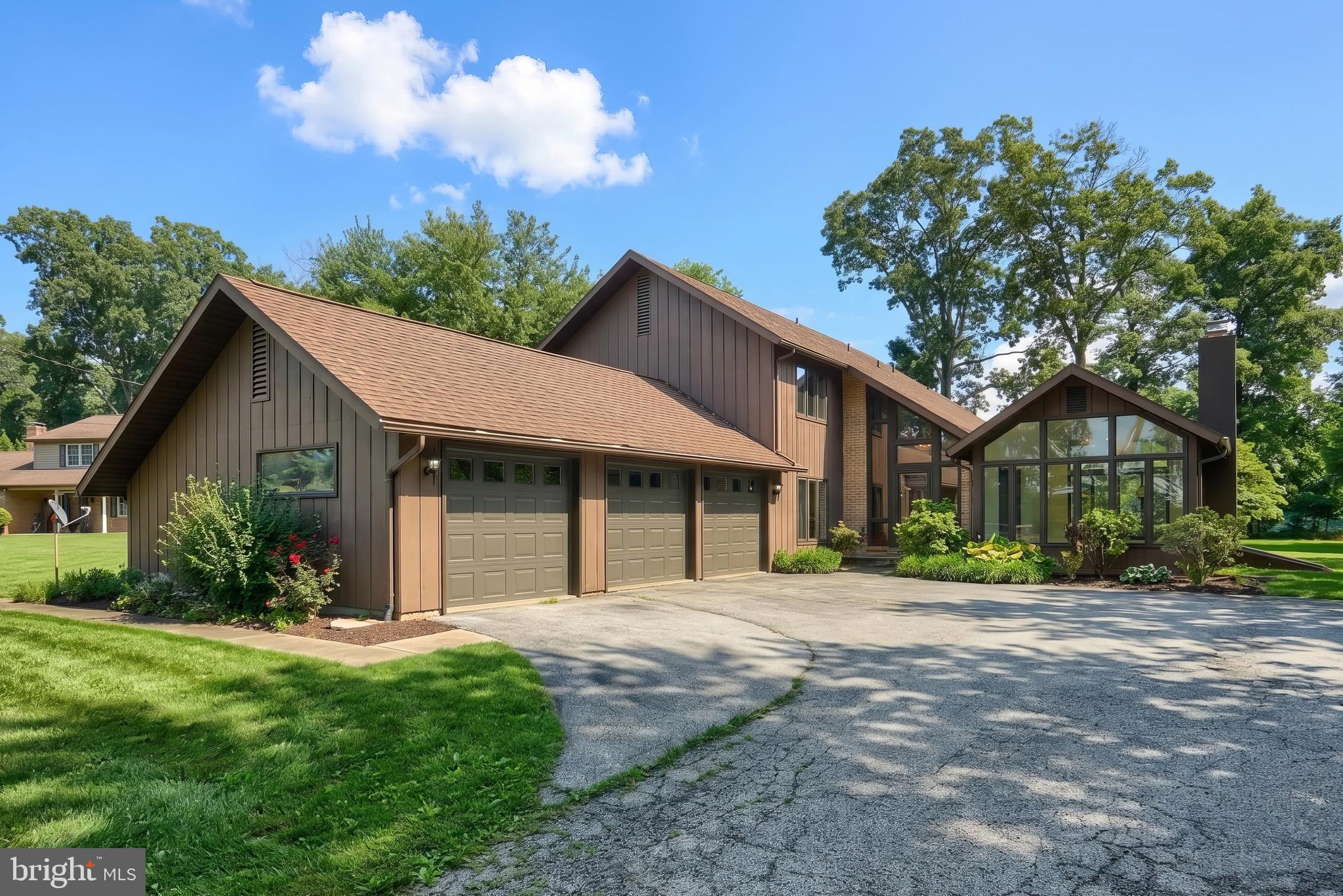 FOREST HILLS - Residential