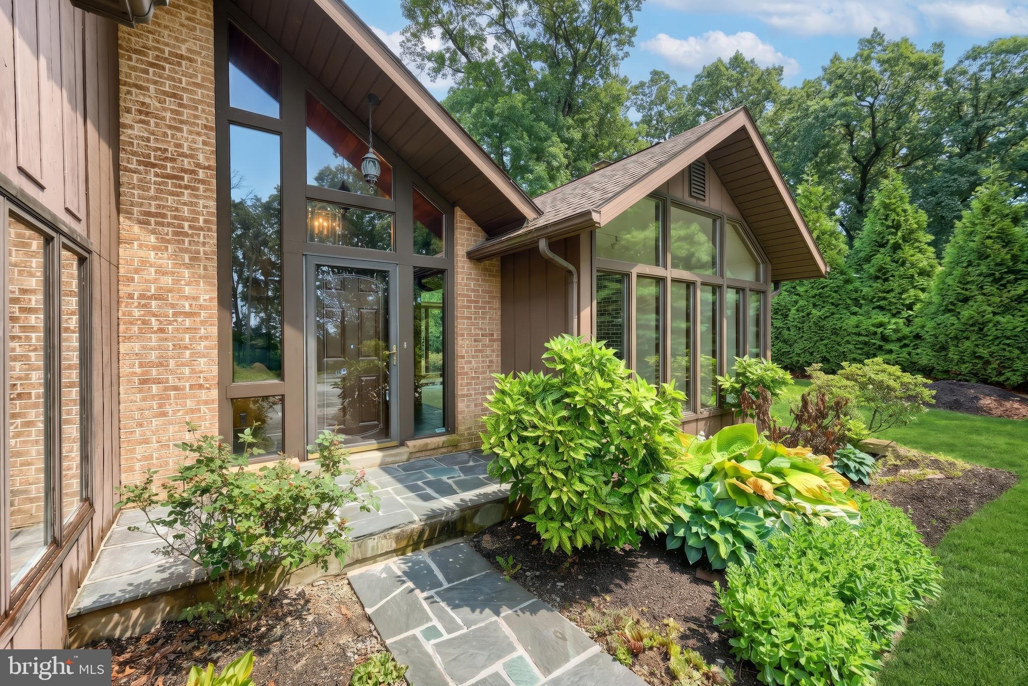 FOREST HILLS - Residential