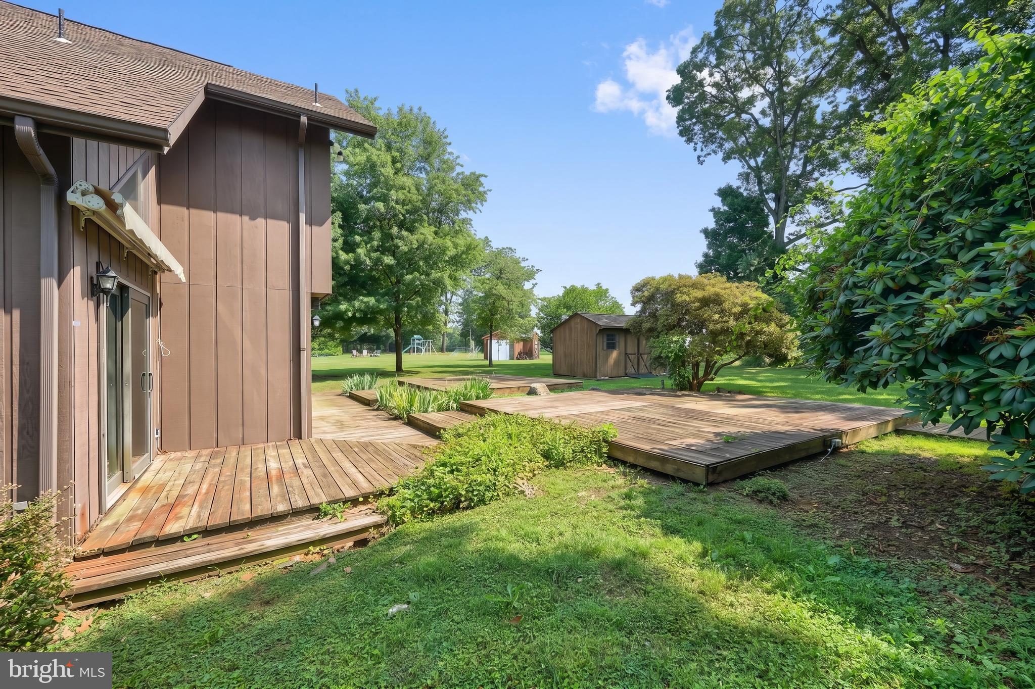 FOREST HILLS - Residential
