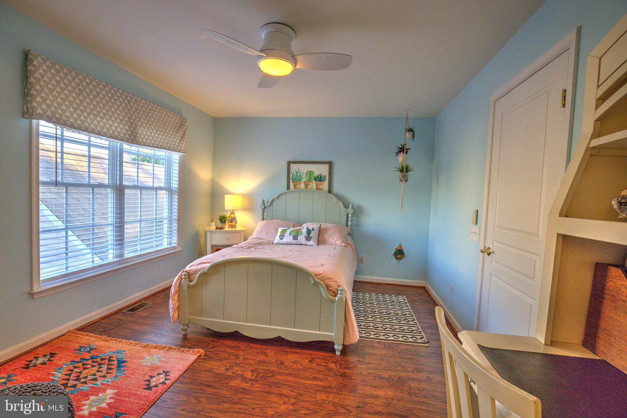 WINDSOR RIDGE - Residential