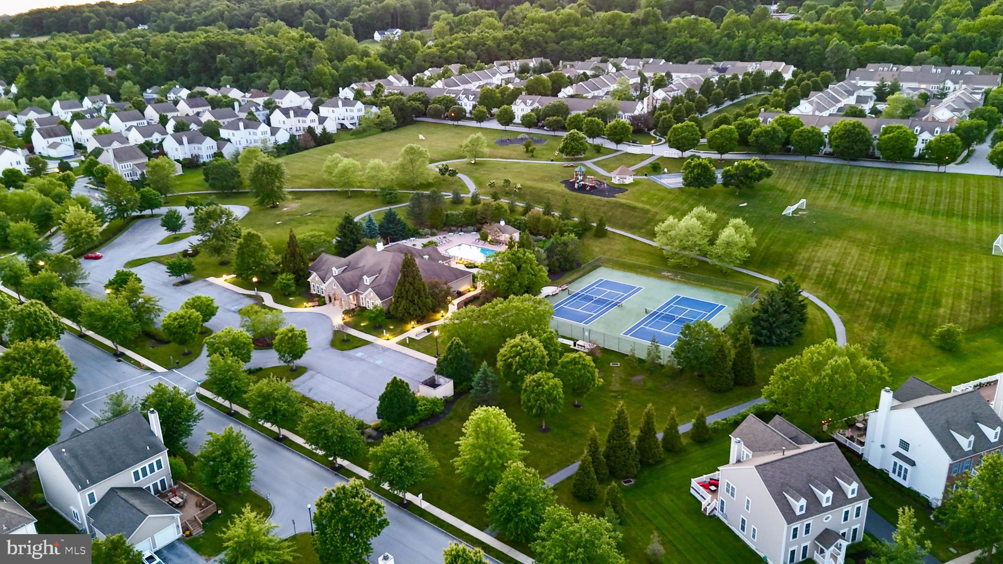 WINDSOR RIDGE - Residential