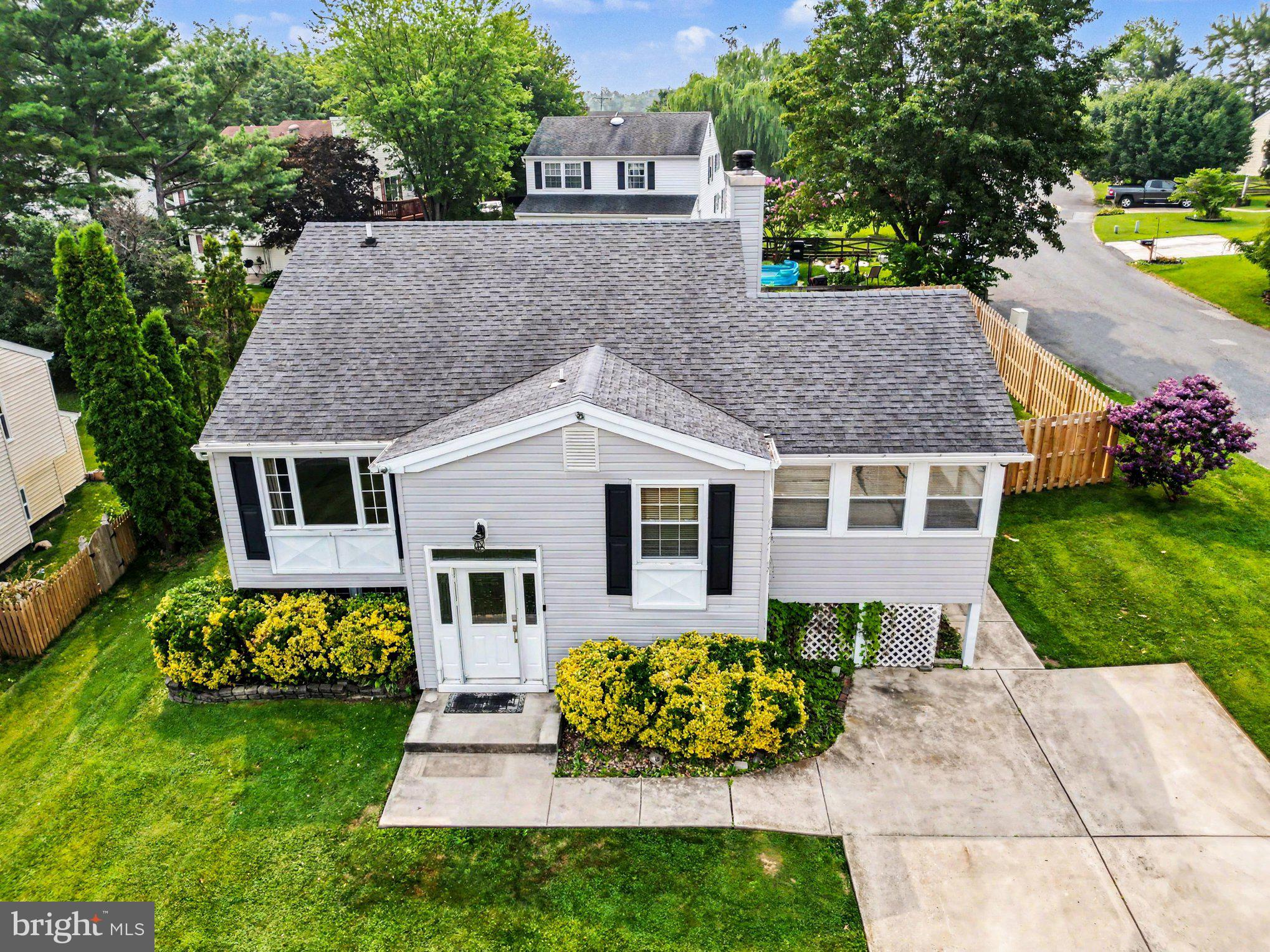KINGS COURT - Residential