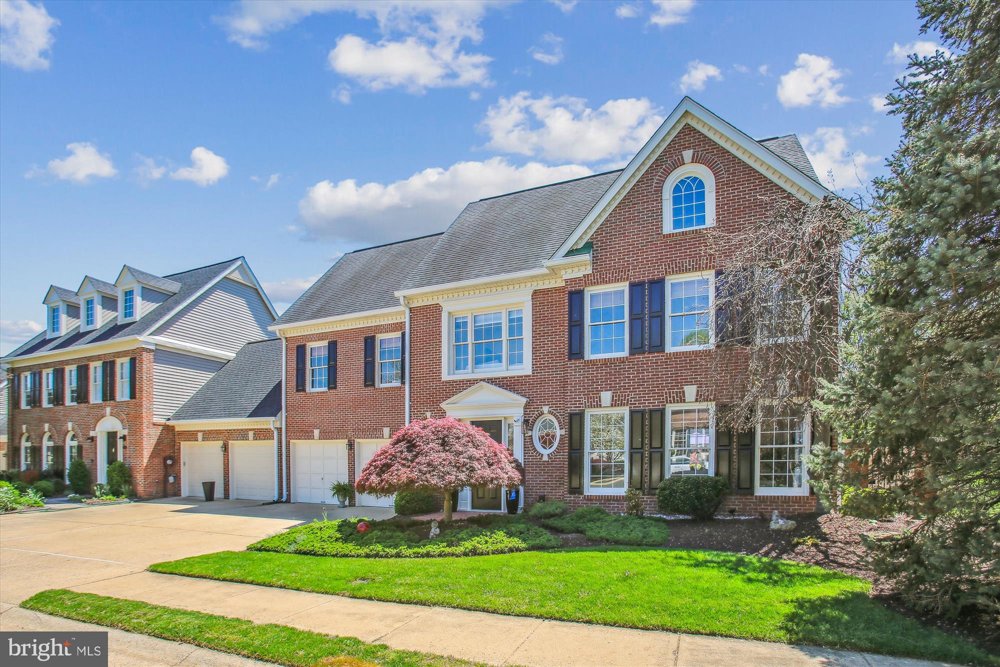 RIVER CREEK - Residential