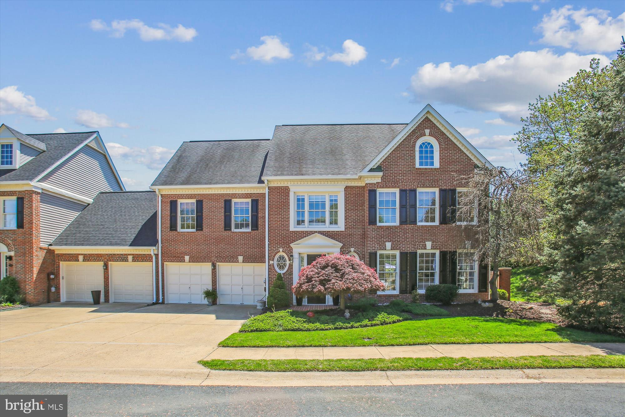 RIVER CREEK - Residential