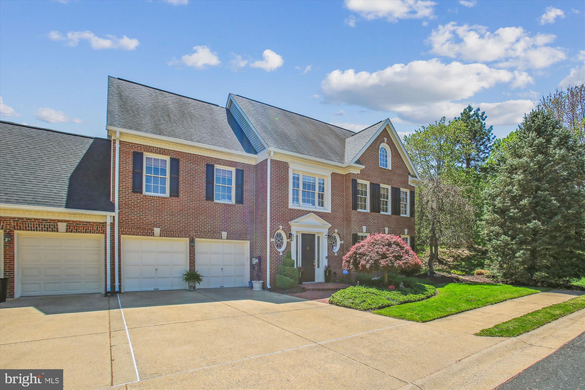 RIVER CREEK - Residential