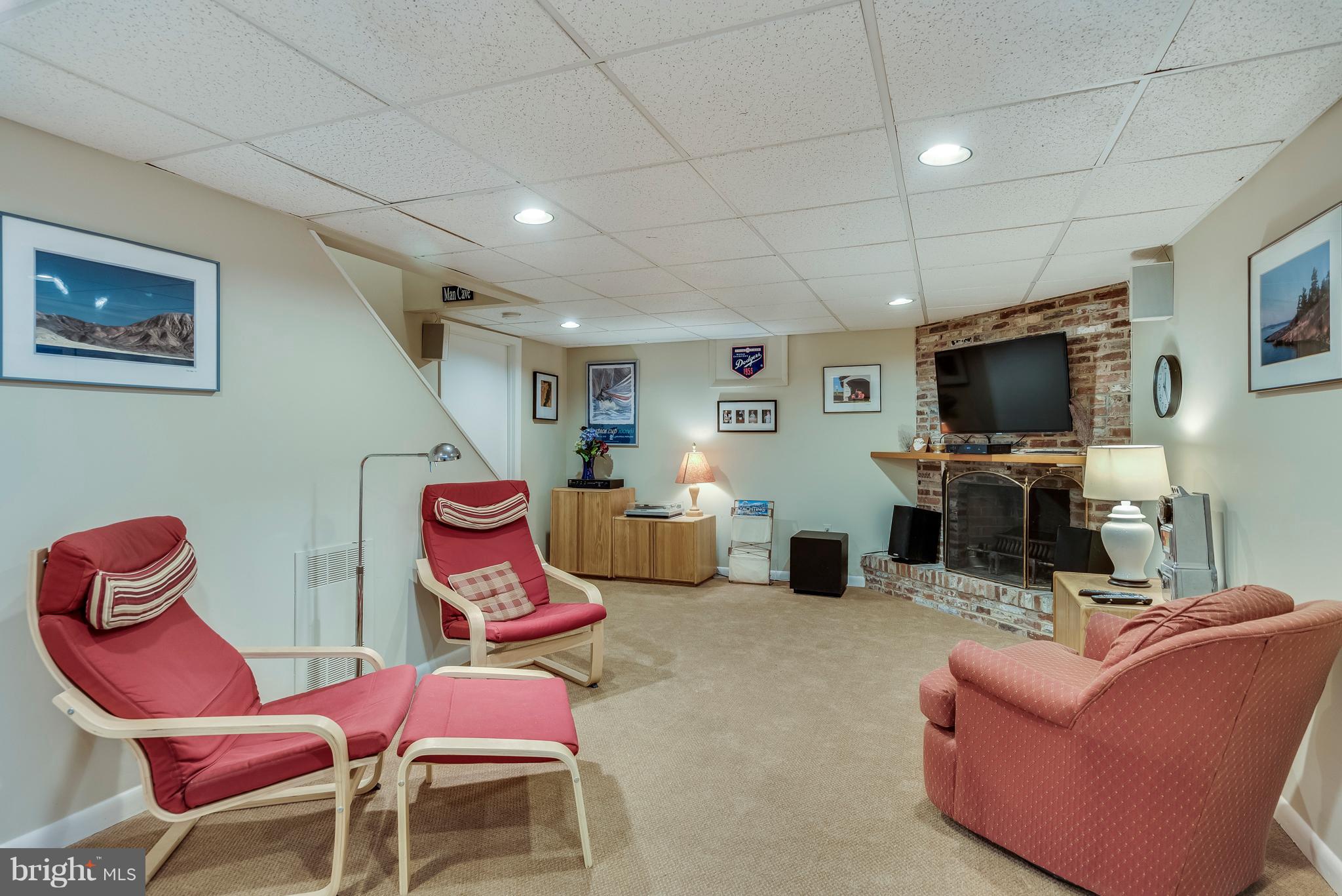 MURRAY HILL - Residential