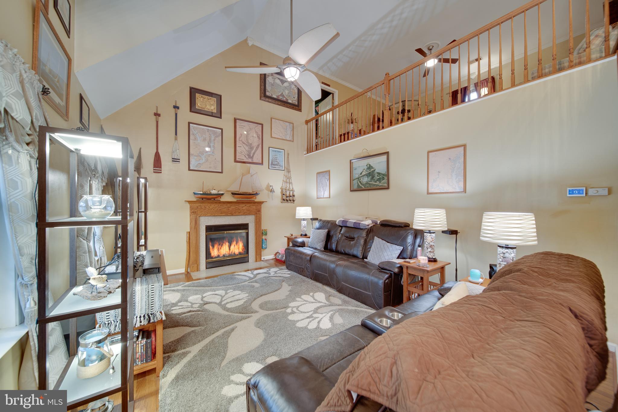 FORT HILL FARMS - Residential