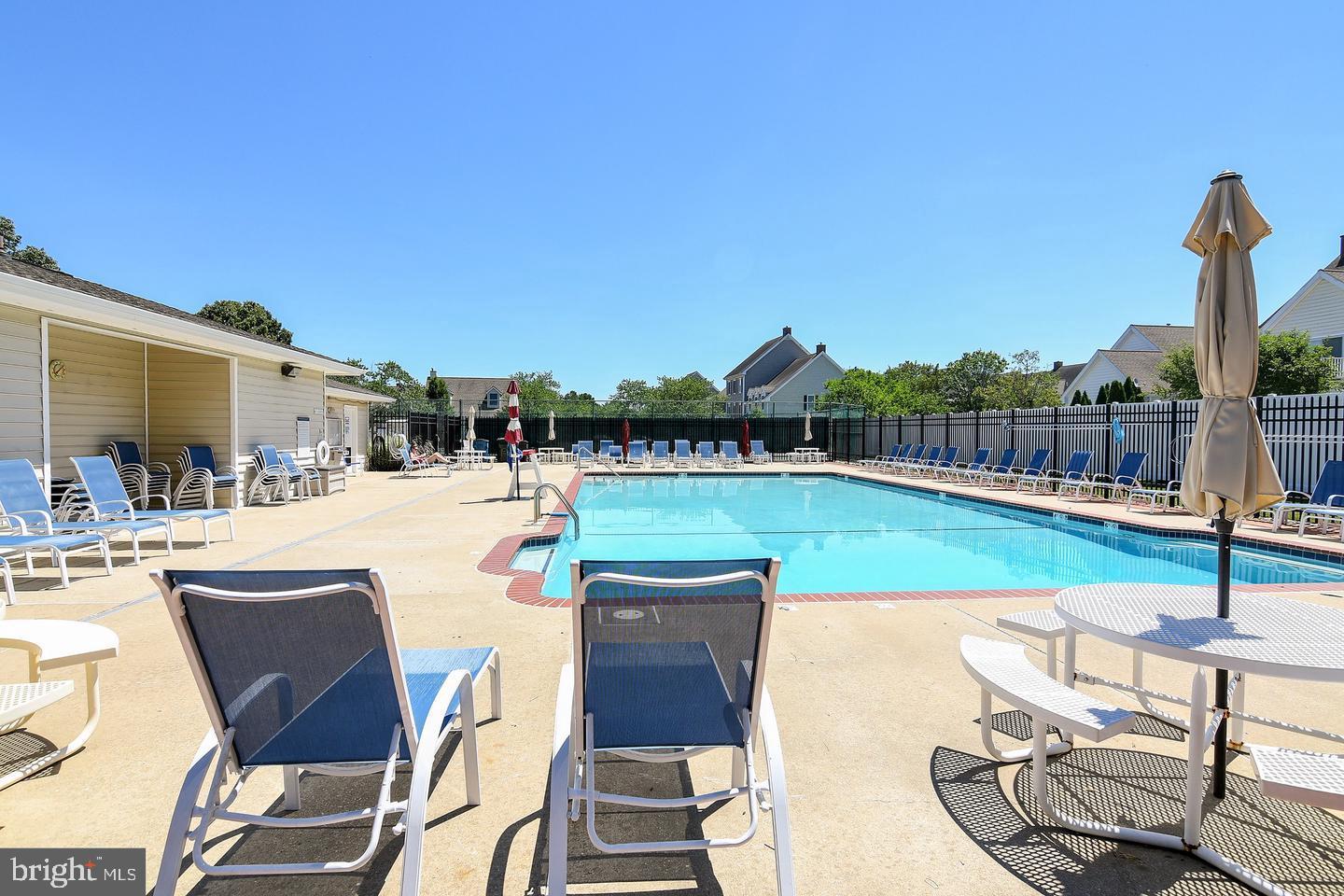 EASTON CLUB - Residential Lease