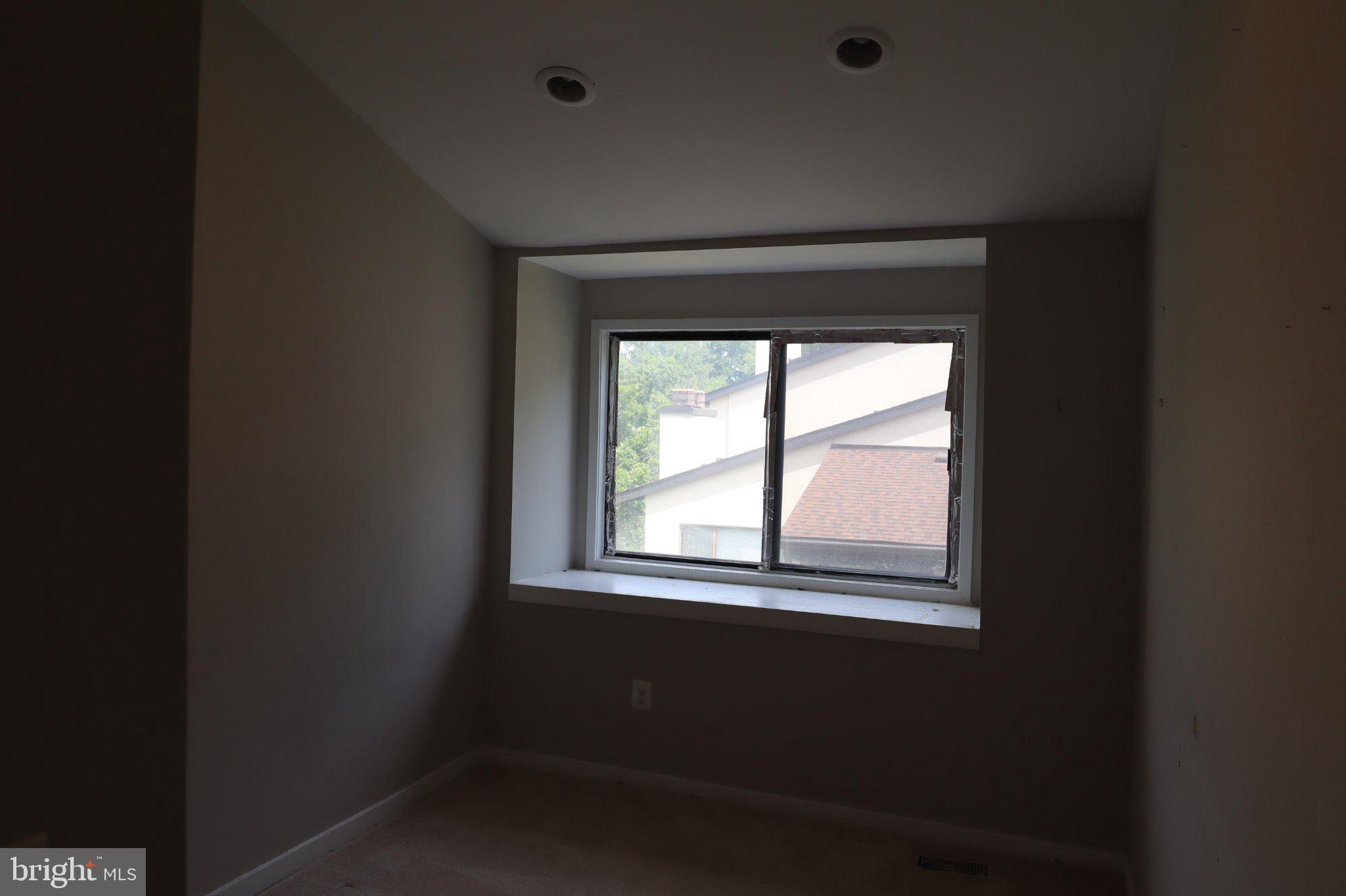 CHRISTOPHER COURT - Residential
