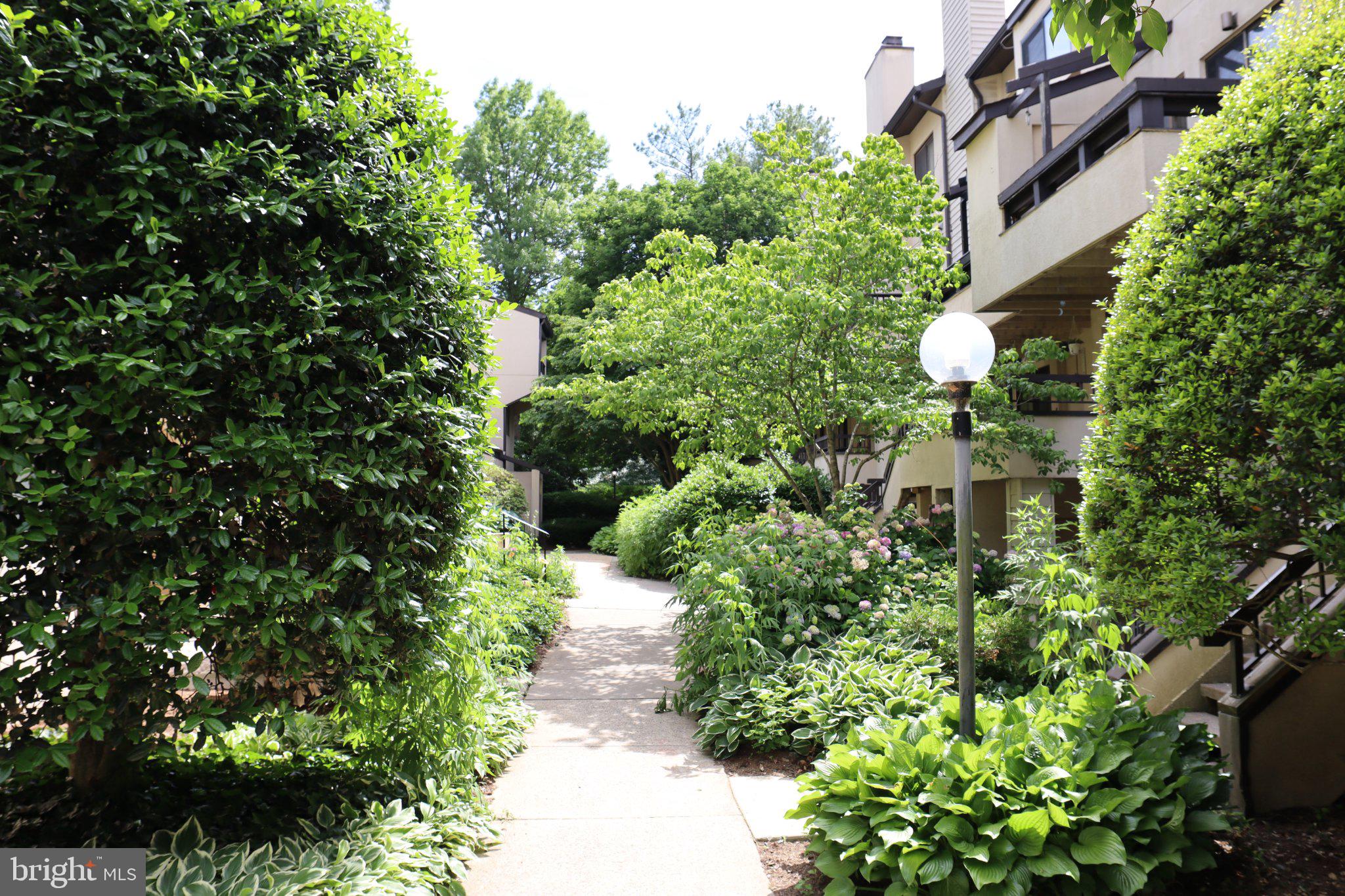 CHRISTOPHER COURT - Residential