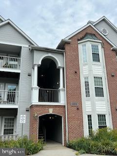 Great opportunity to own in Silverbrook Farms for under market value.  Great community packed with amenities  close to all major thoroughfares, shopping and attractions.  With a little elbow grease you can have instant equity!  Sold AS-IS Buyer to verify all info