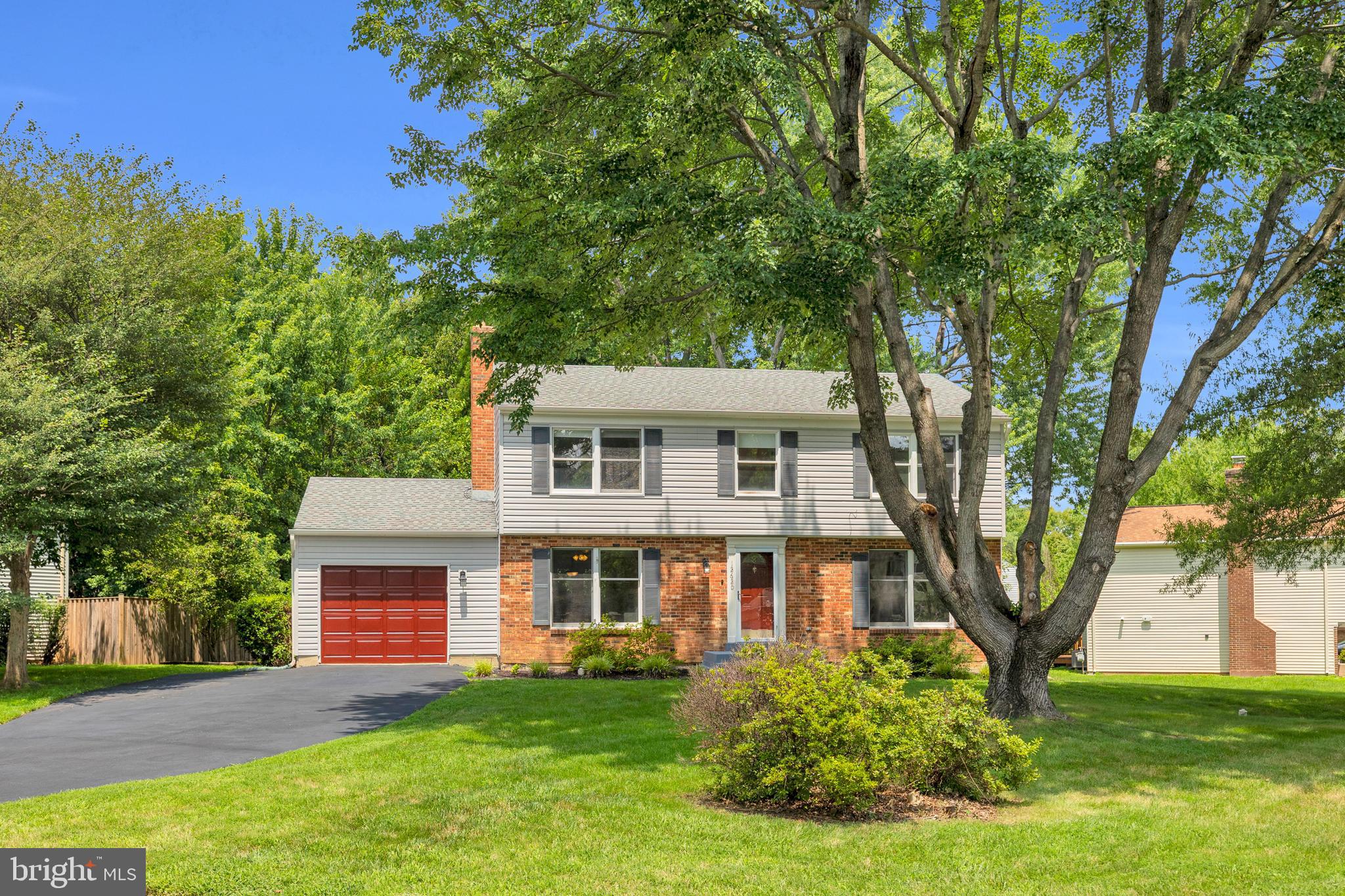 FOX MILL ESTATES - Residential