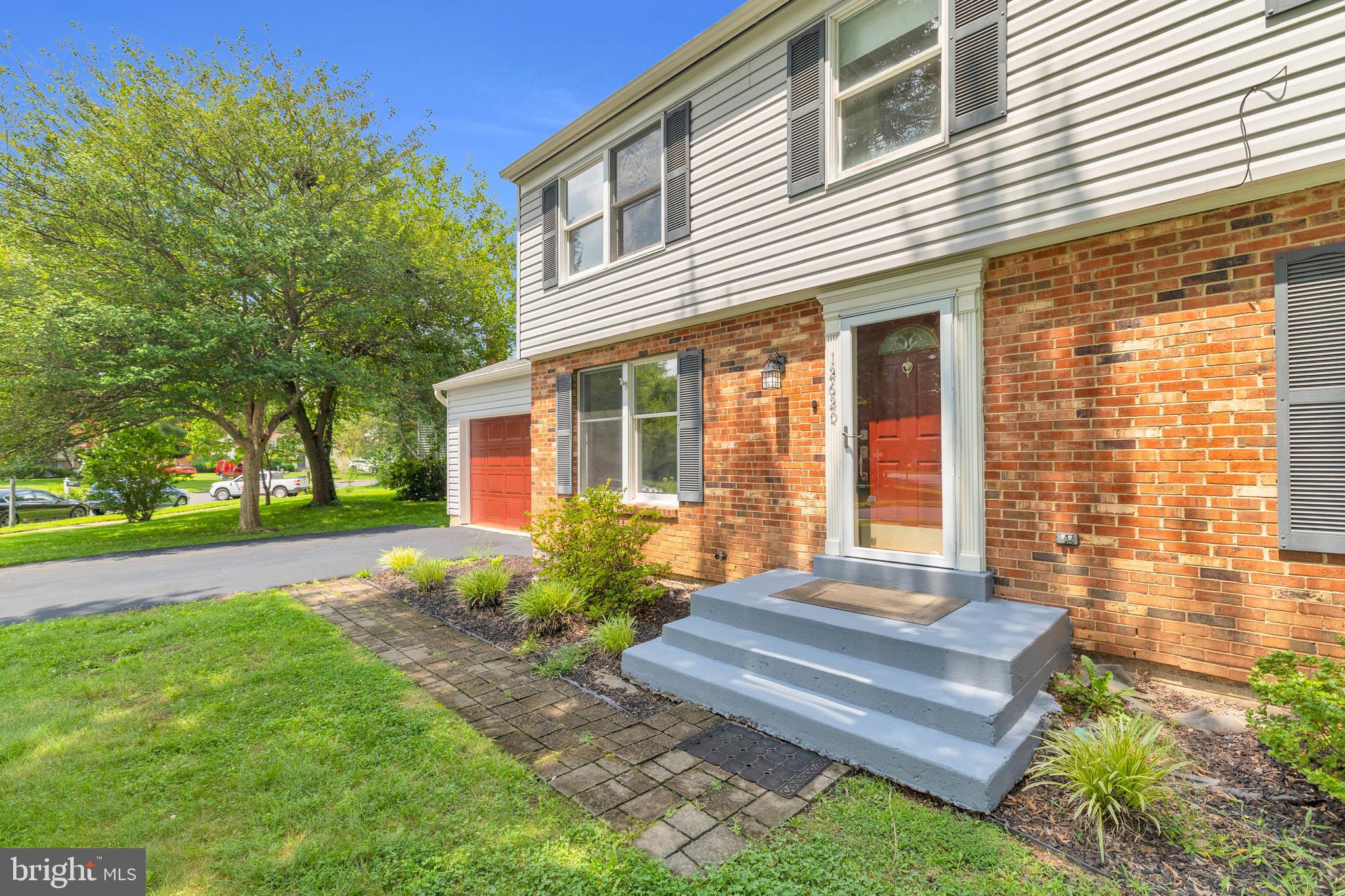 FOX MILL ESTATES - Residential