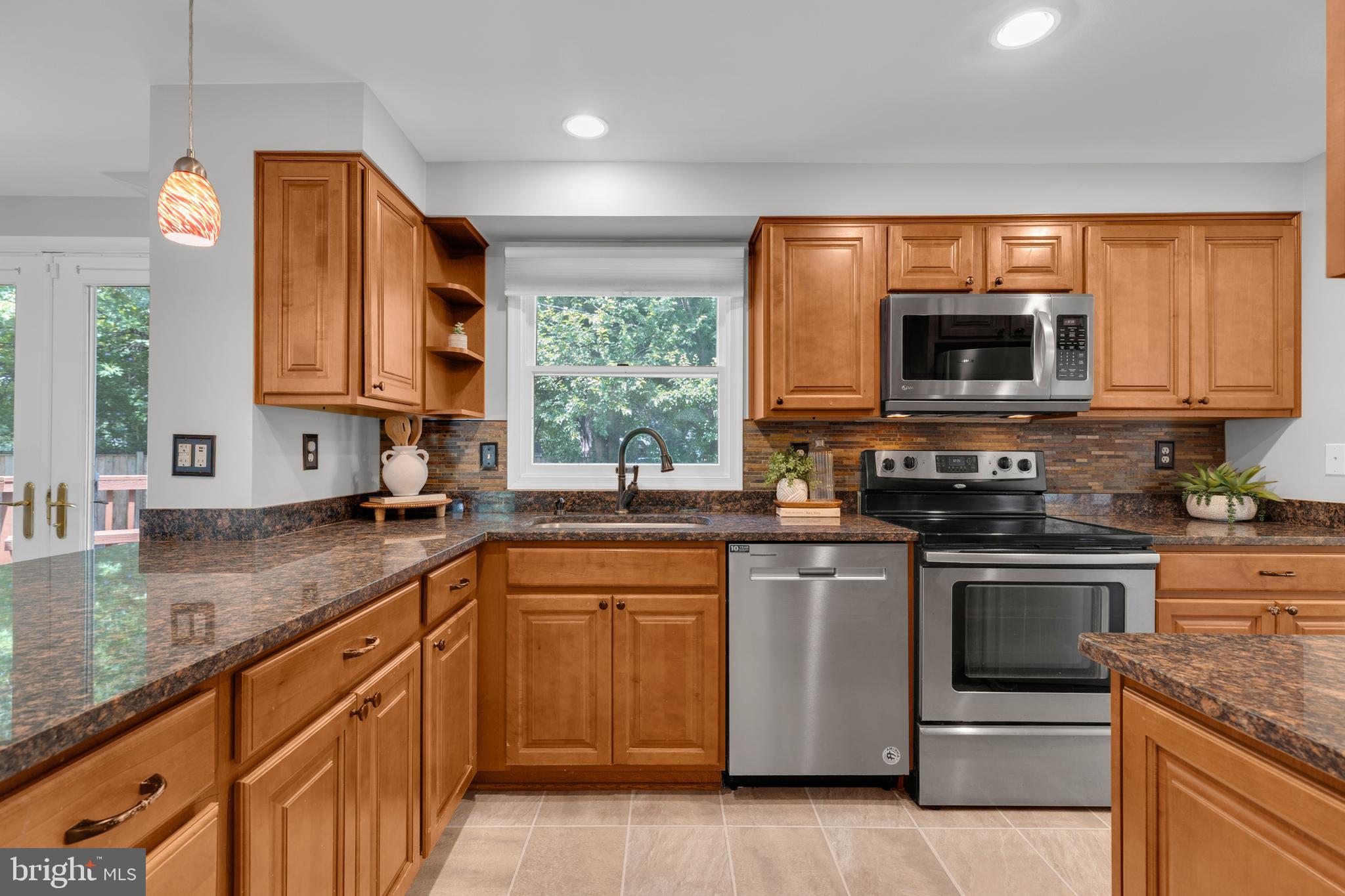 FOX MILL ESTATES - Residential