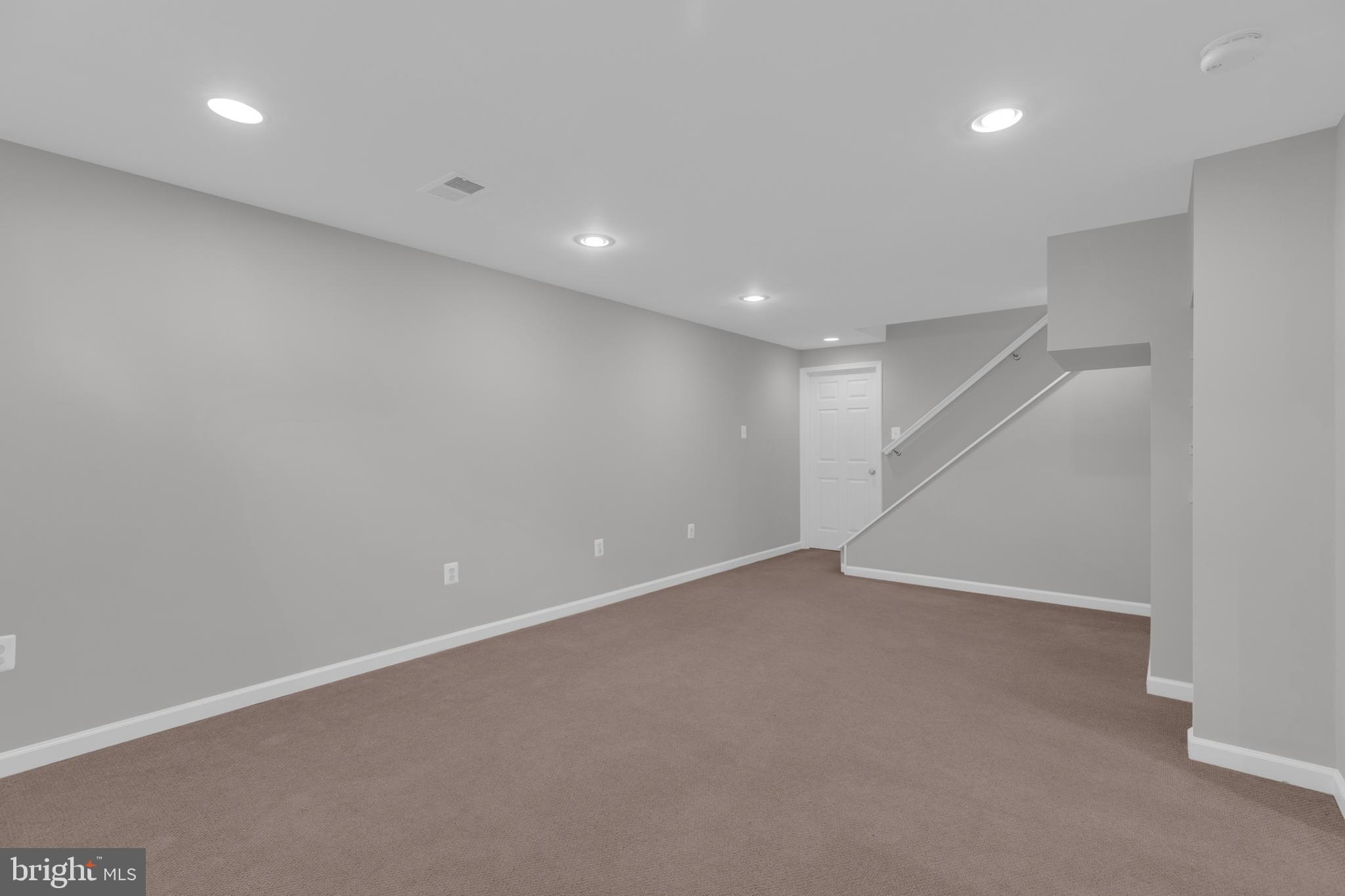 FOX MILL ESTATES - Residential