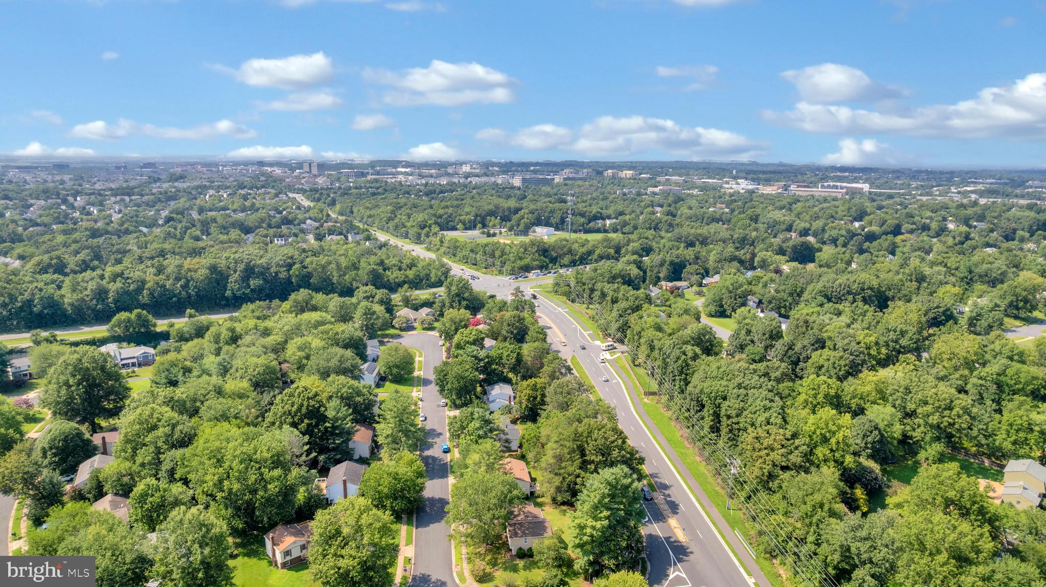 FOX MILL ESTATES - Residential