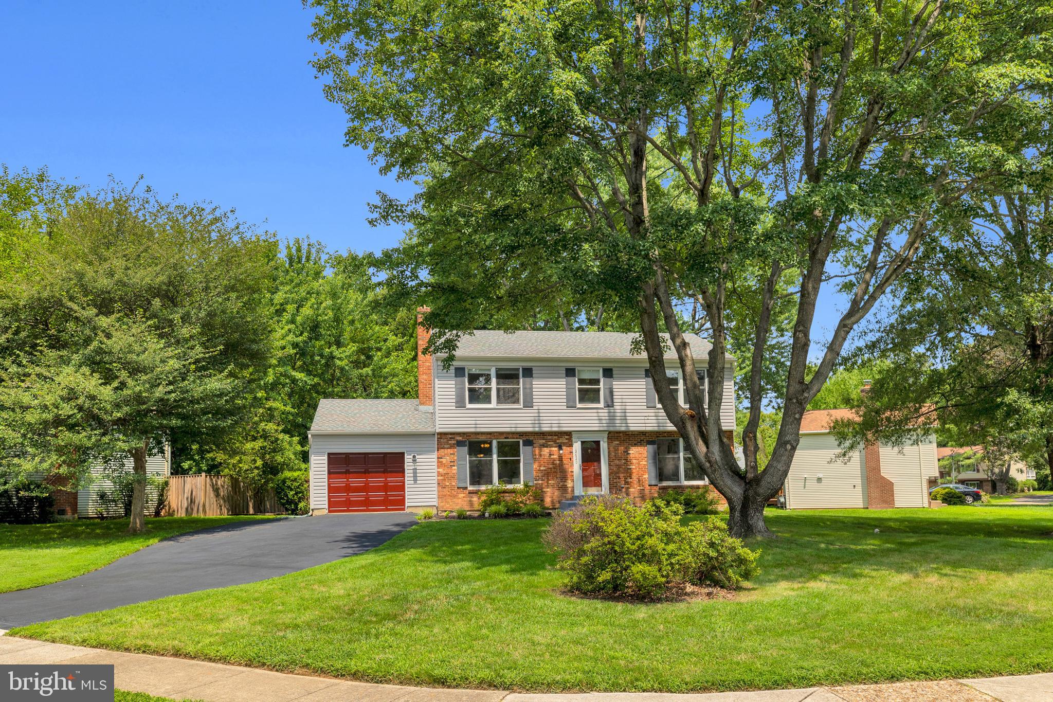 FOX MILL ESTATES - Residential