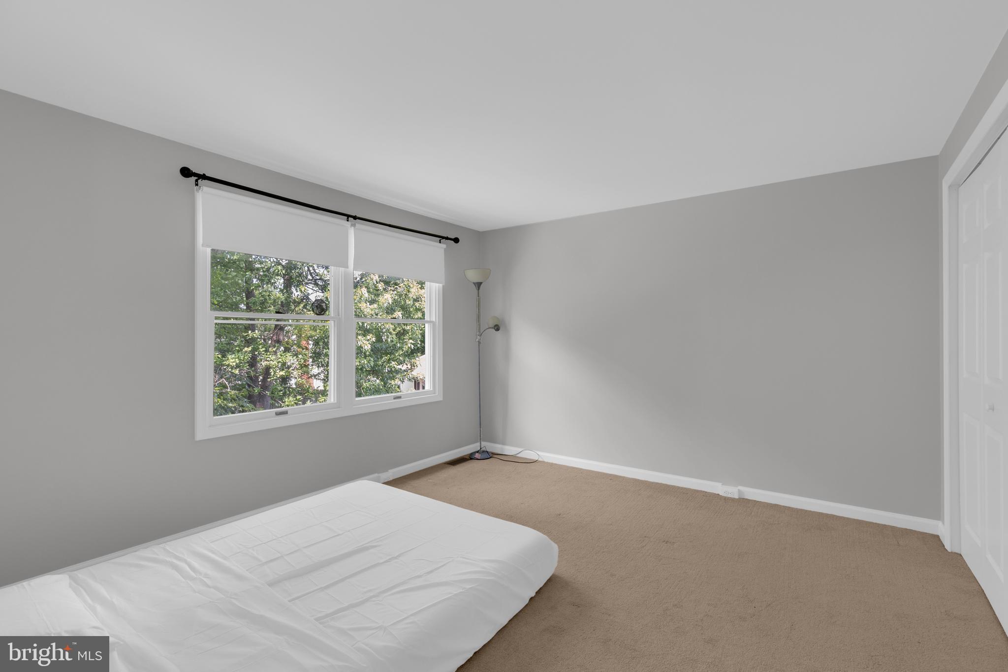 FOX MILL ESTATES - Residential