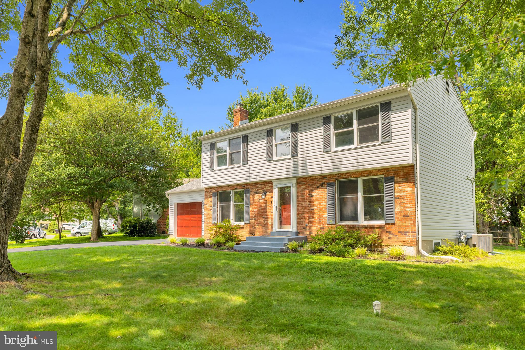 FOX MILL ESTATES - Residential