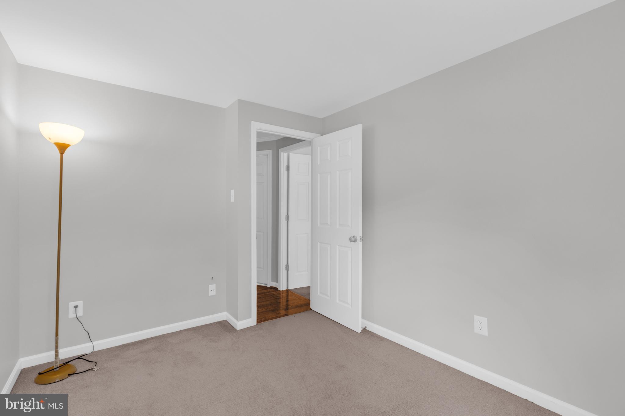 FOX MILL ESTATES - Residential