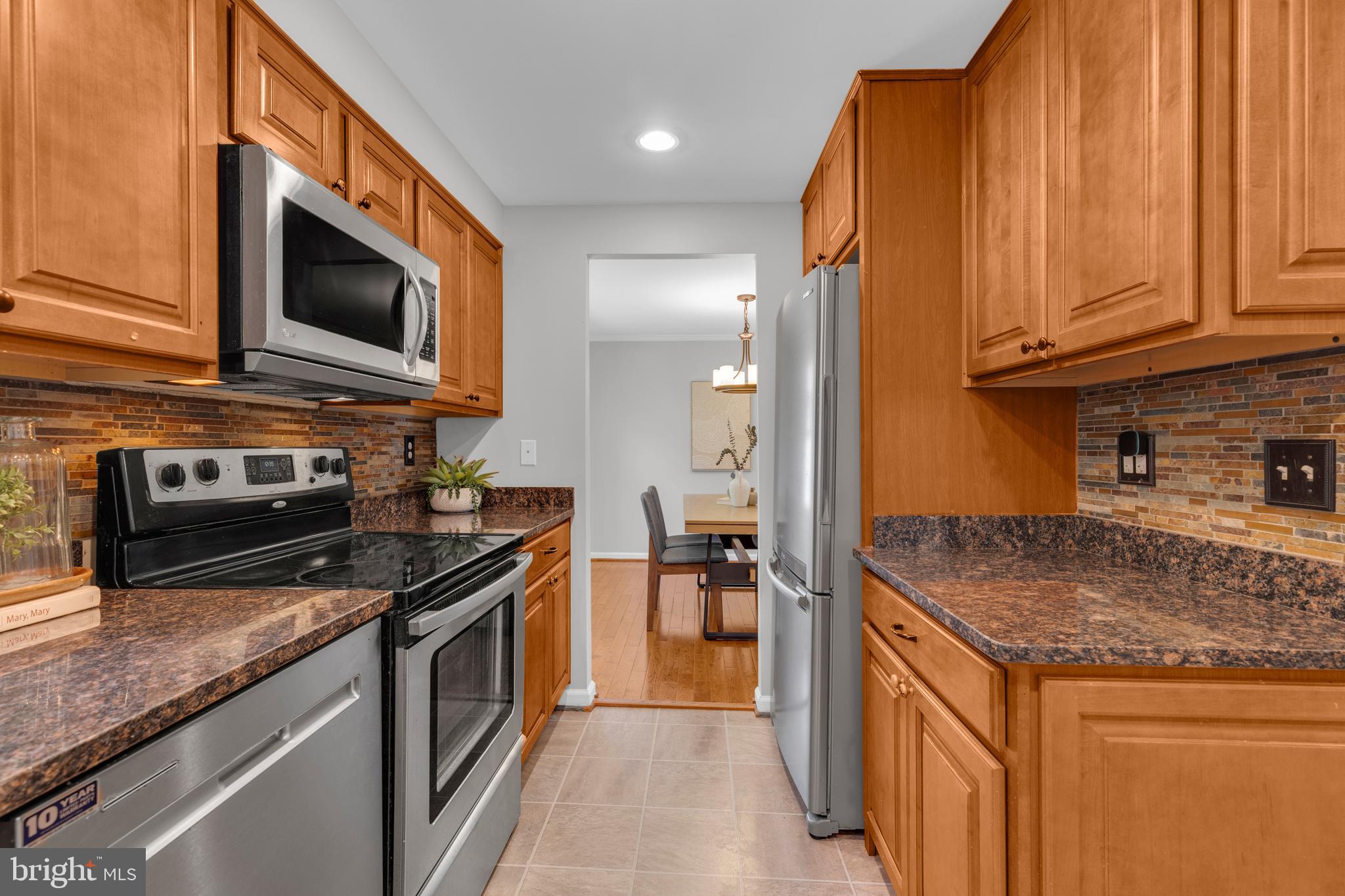 FOX MILL ESTATES - Residential