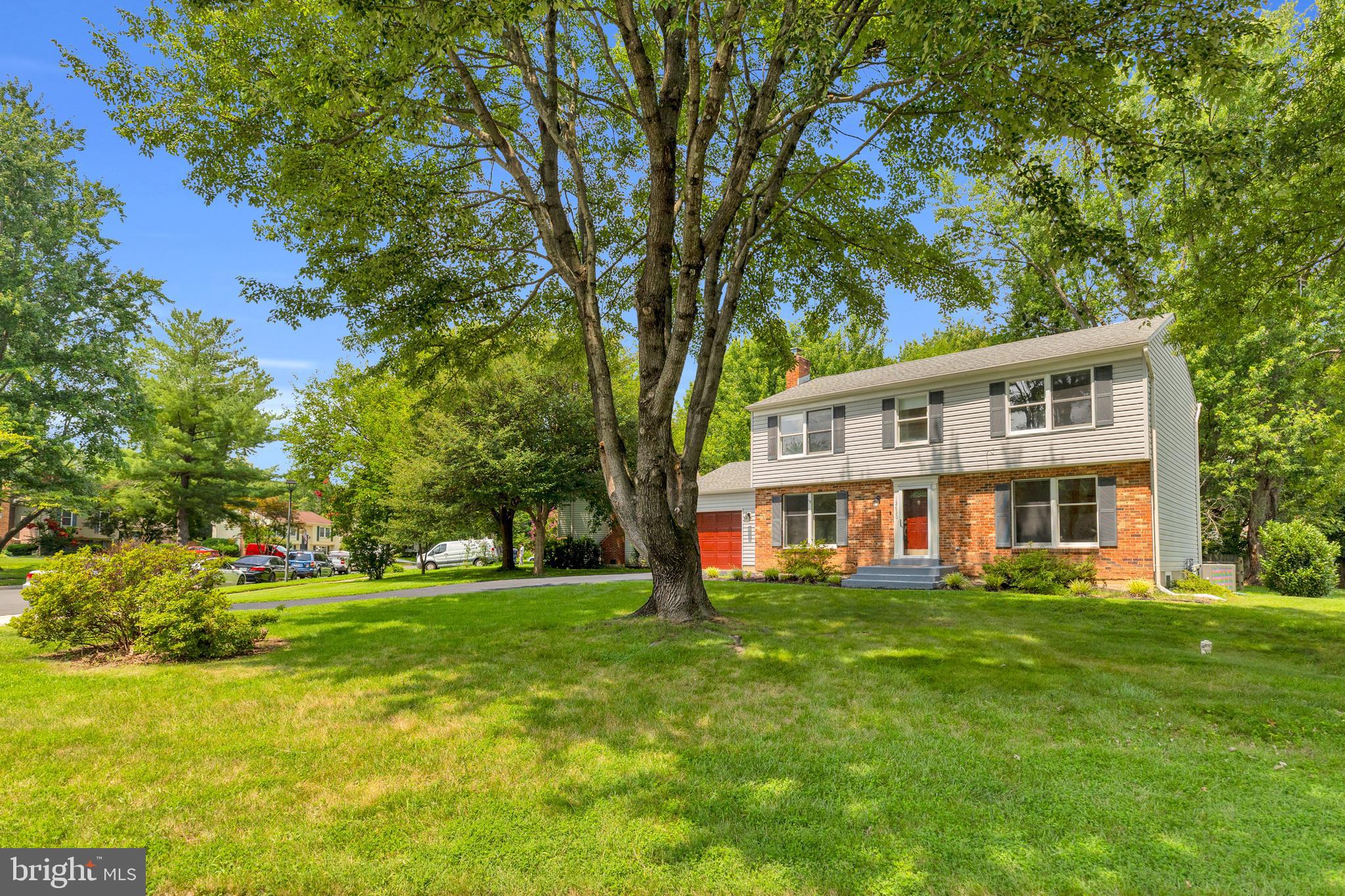 FOX MILL ESTATES - Residential