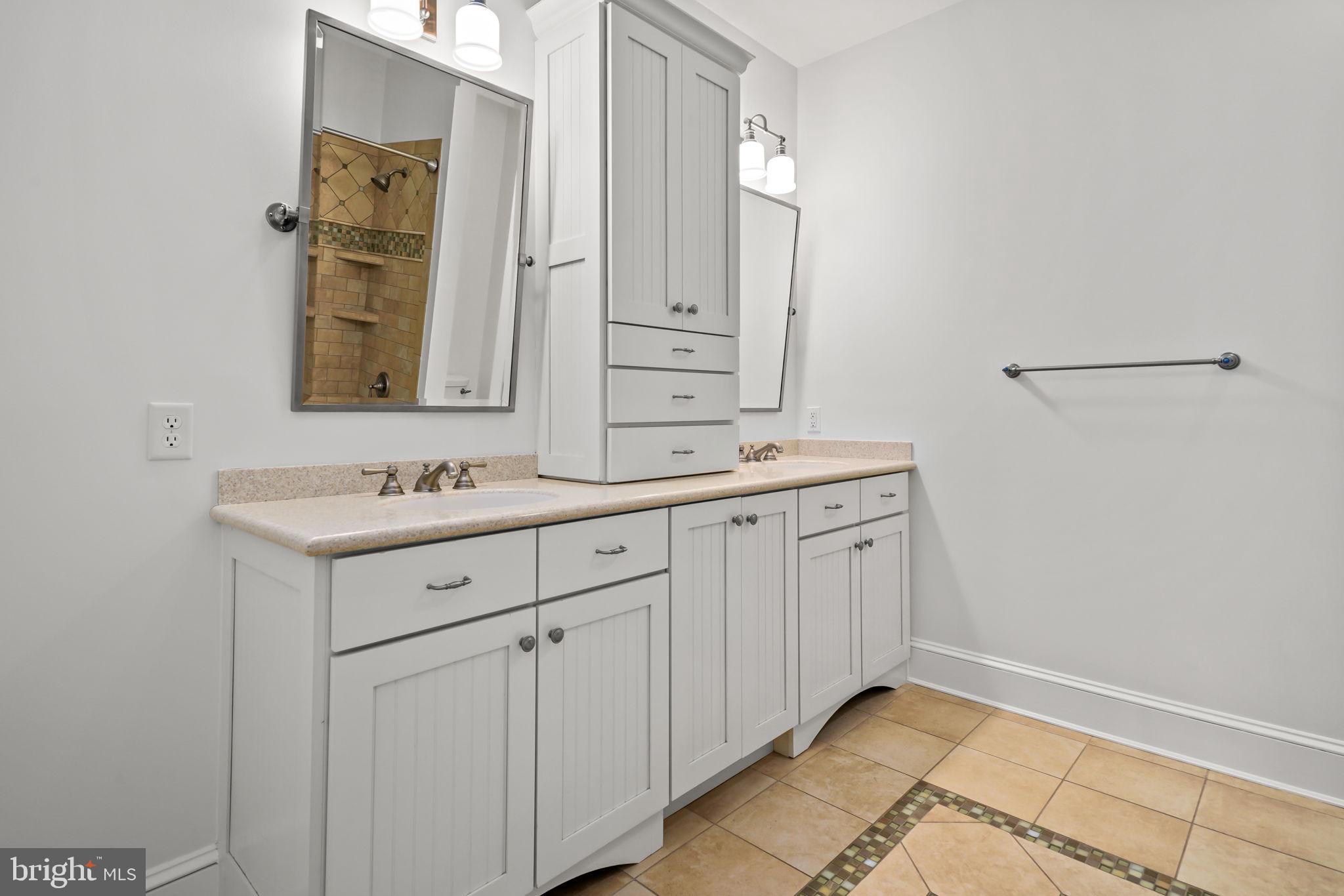 GLEN RIDDLE - Residential